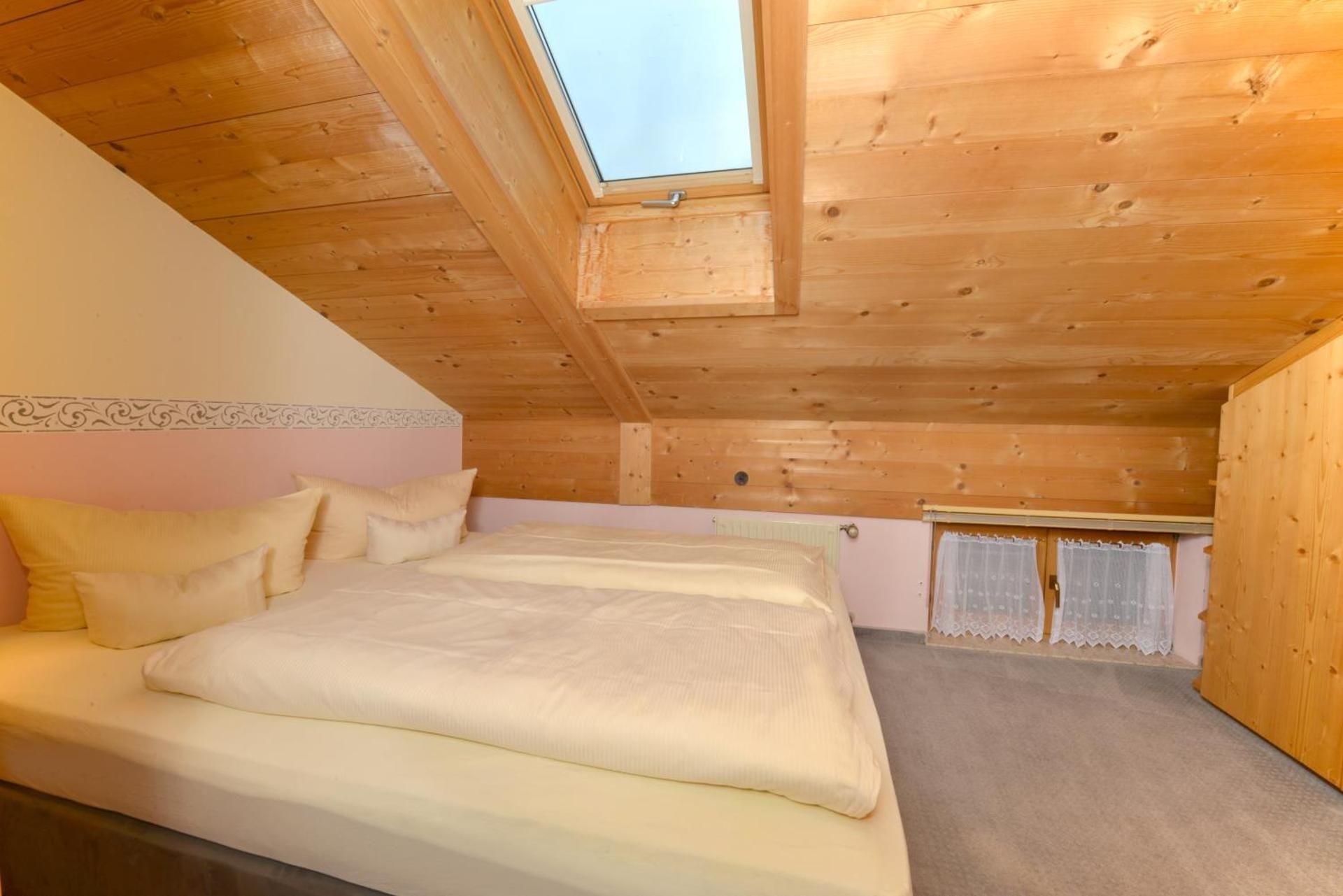 One-Bedroom Apartment - Attic