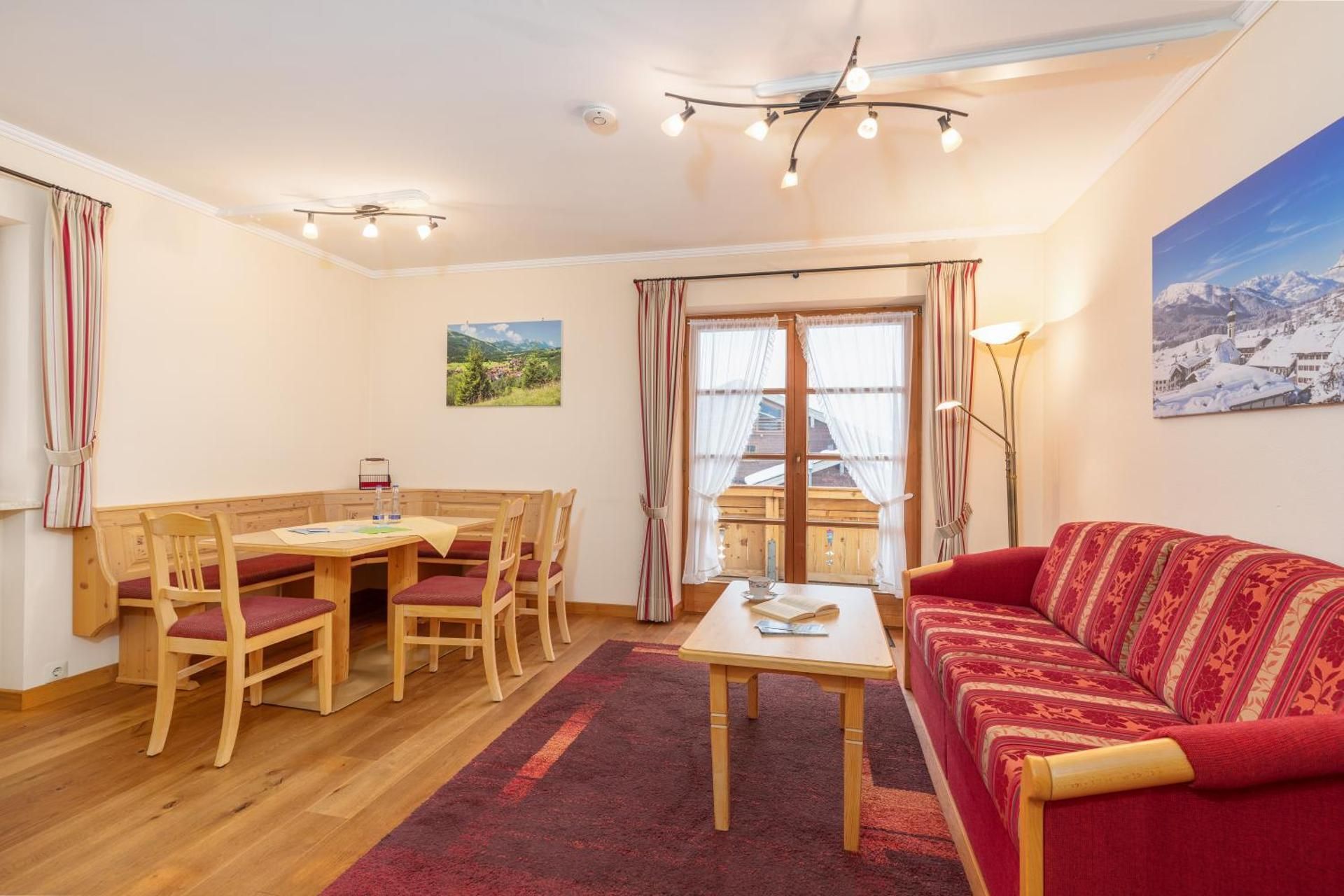Comfort Apartment with Mountain View