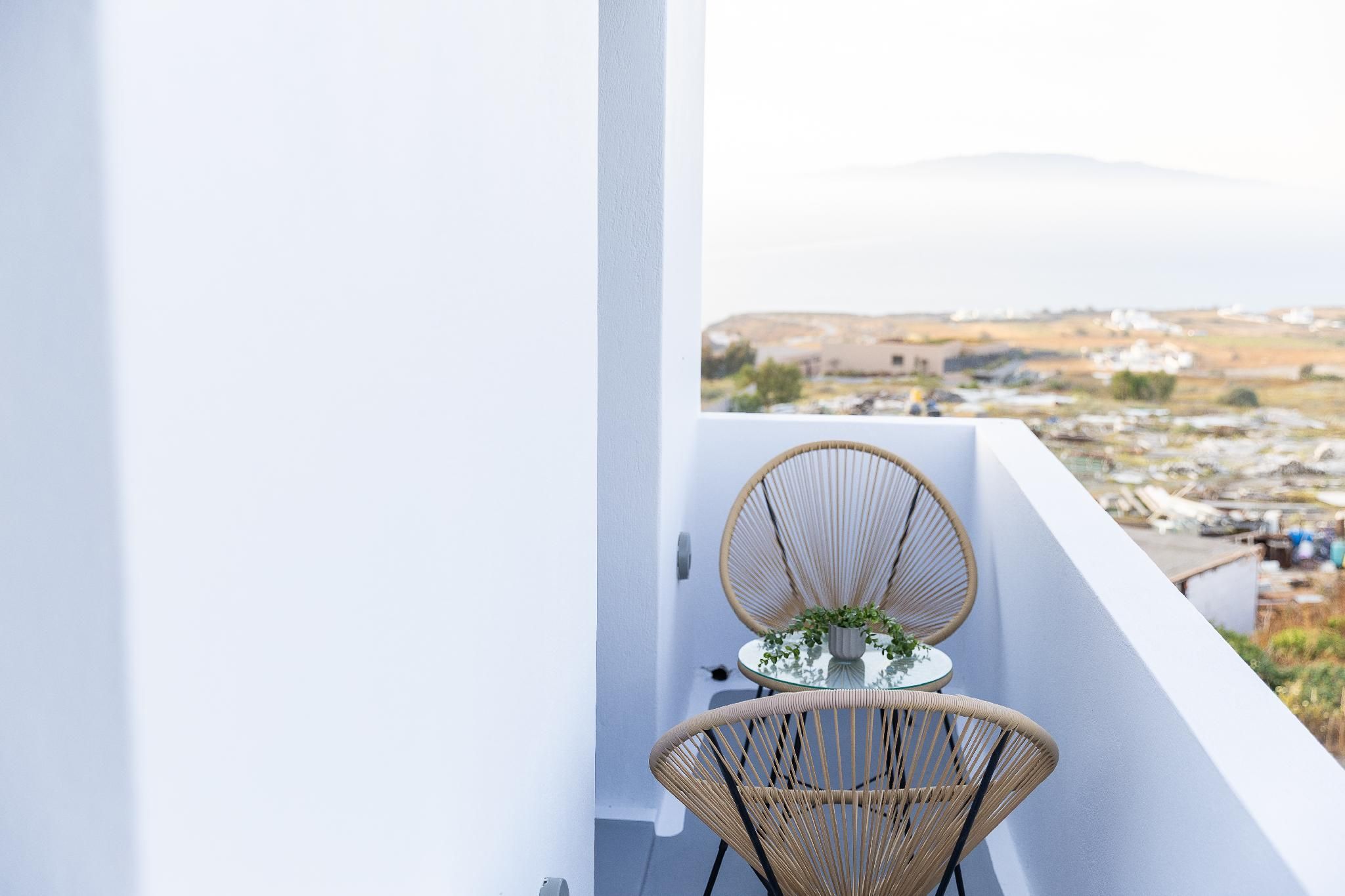 Niabelon Suites Deluxe Double Room with Sea View 2