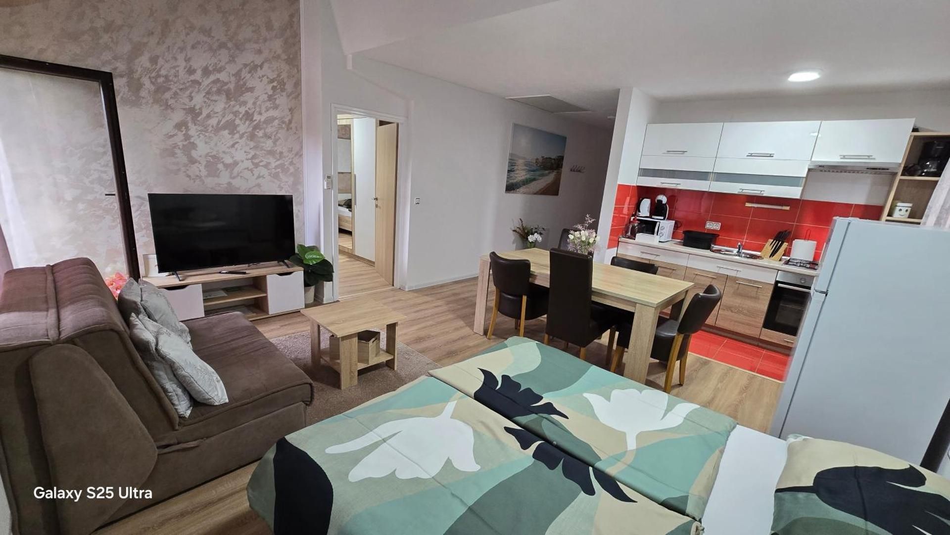 One-Bedroom Apartment with Balcony  (4 Adults) 