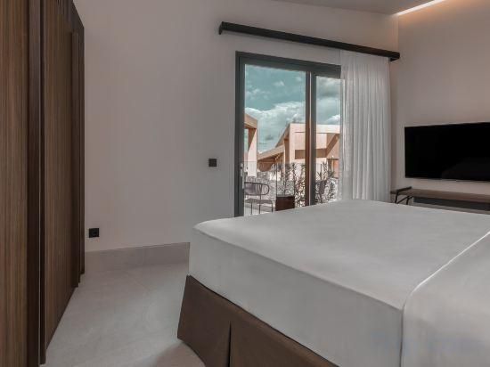 Novos Villa With Pool, 2 Bedroom Villa, Bedroom 1: 1 King, Bedroom 2: 2 Twin, Sea View, Pool