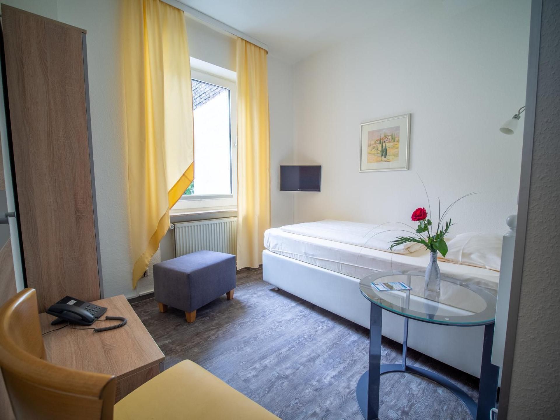 Standard Single Room