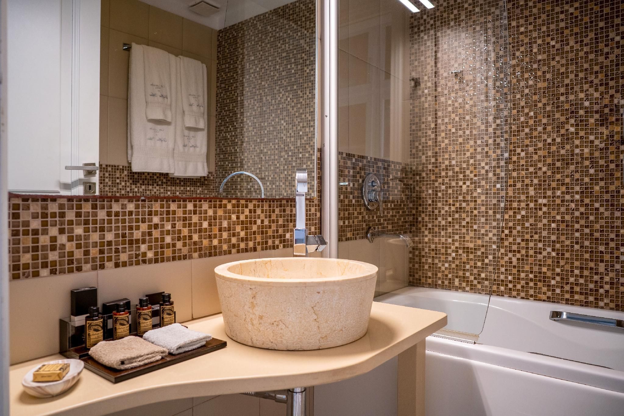 Executive Room with Jacuzzi