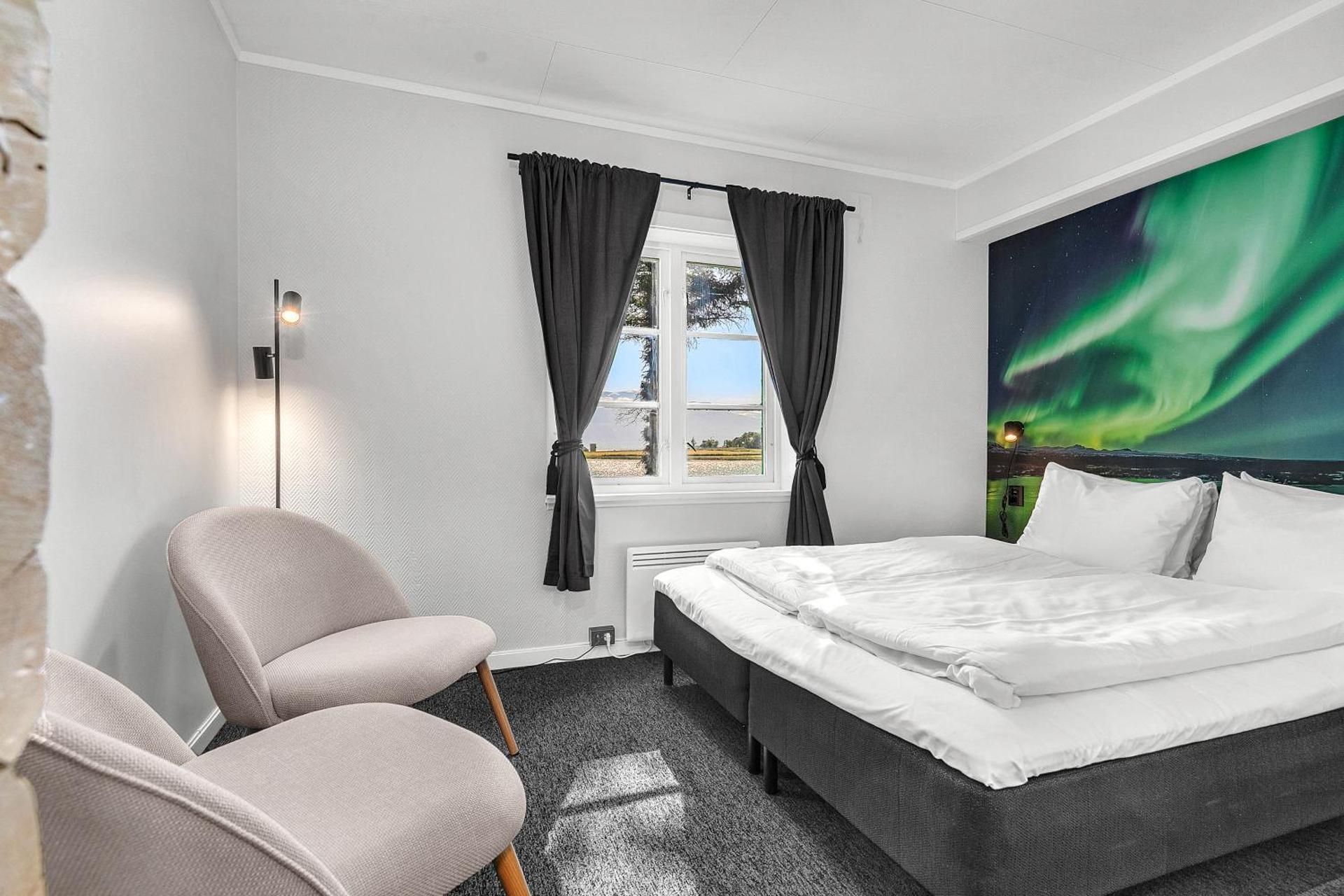 Standard Double Room with Work Desk - Non-Smoking