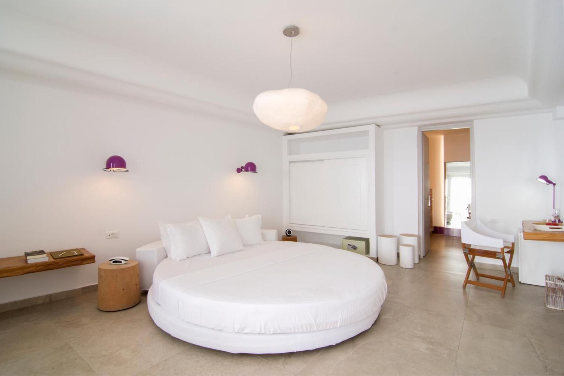 Premium Suite with Private Hot Tub & Caldera View