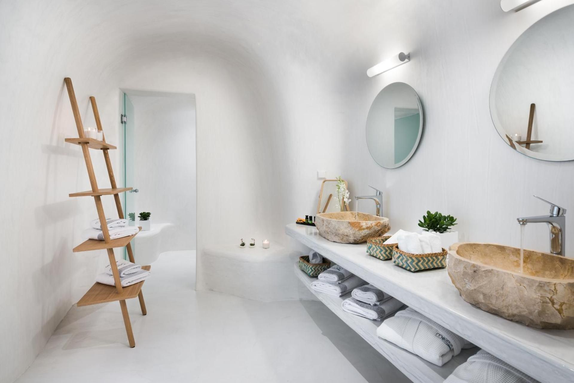 Deluxe Suite with Outdoor Heated Plunge Pool with Jets