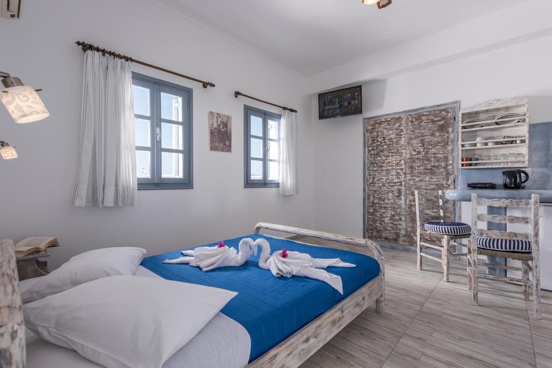 Triple Studio with Caldera View