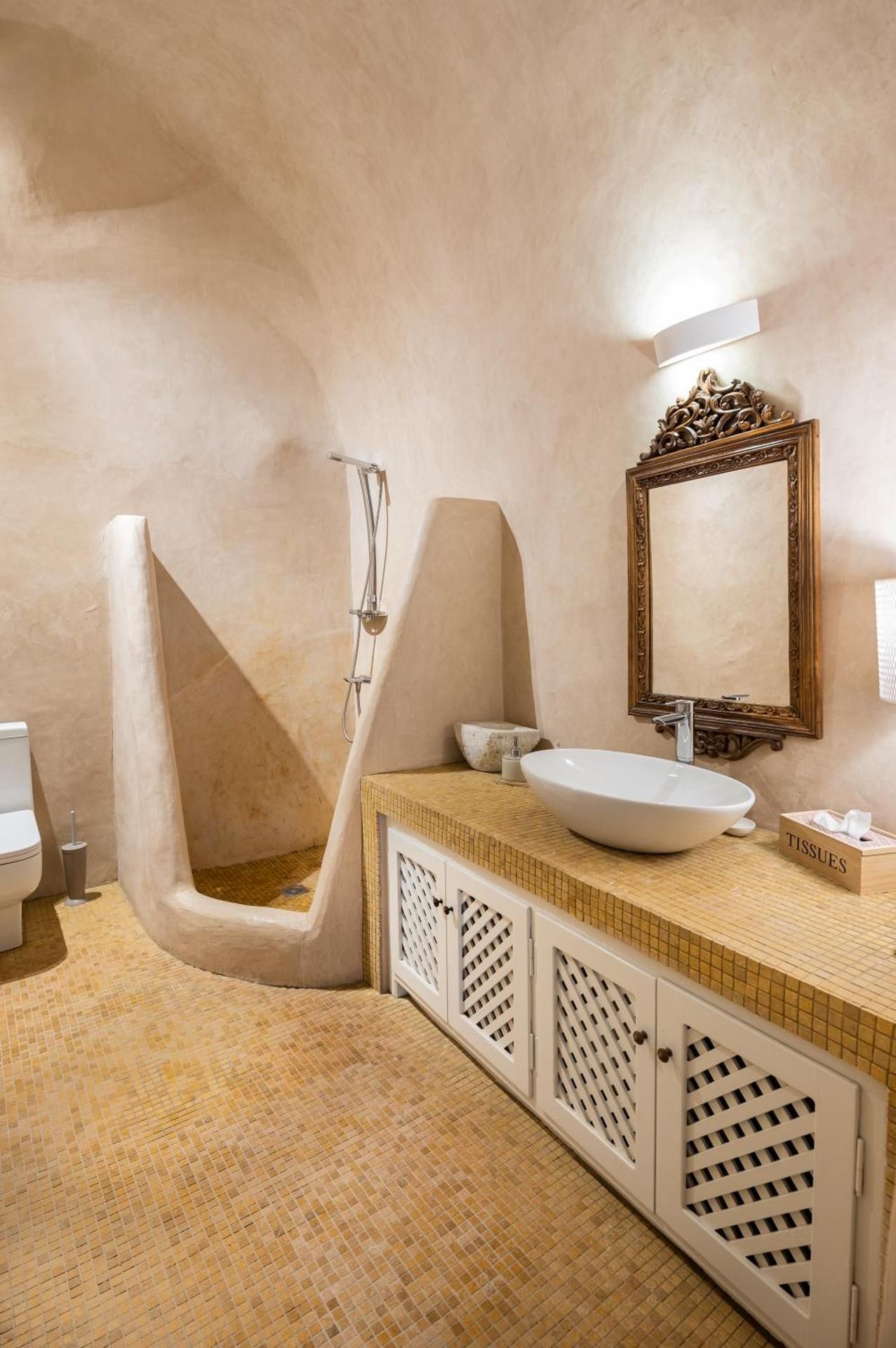 Deluxe Villa with Private Outdoor Hot Tub