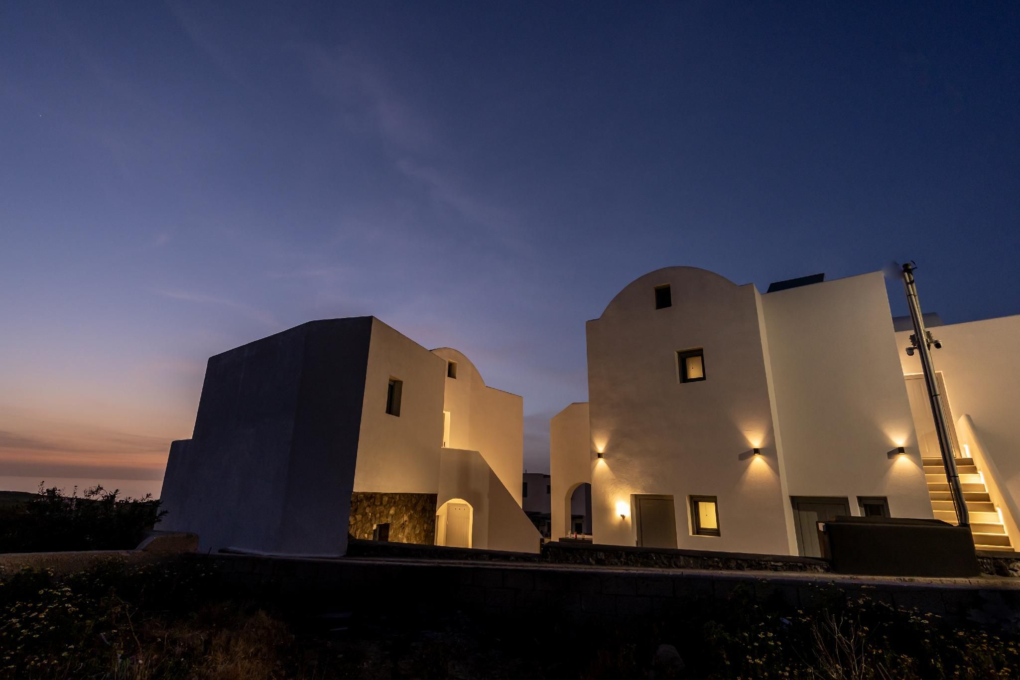 Nastram Suites Oia