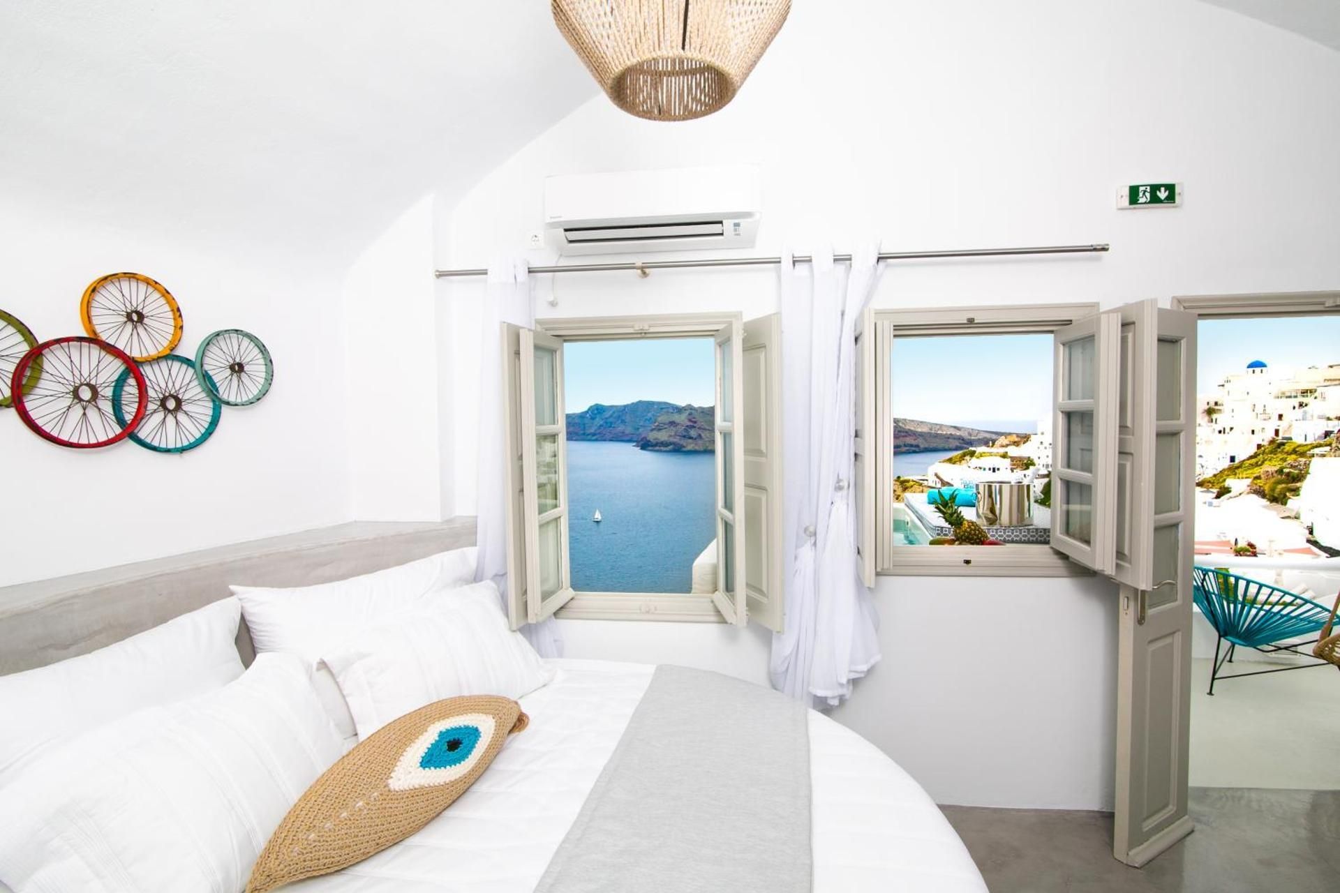 Blue Sky Suite with Outdoor Hot Tub