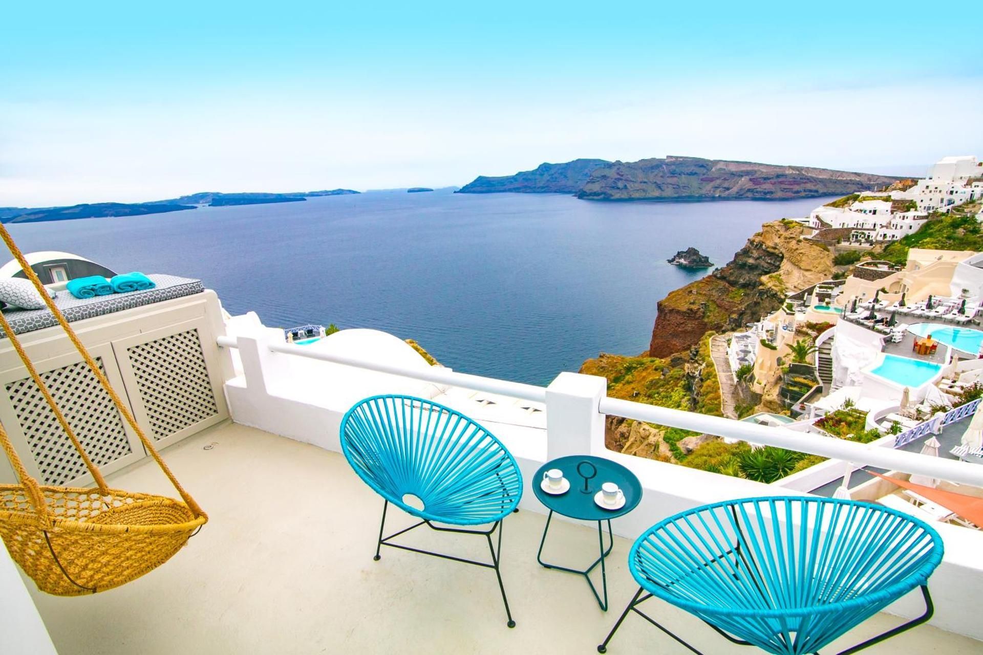 Blue Sky Suite with Outdoor Hot Tub