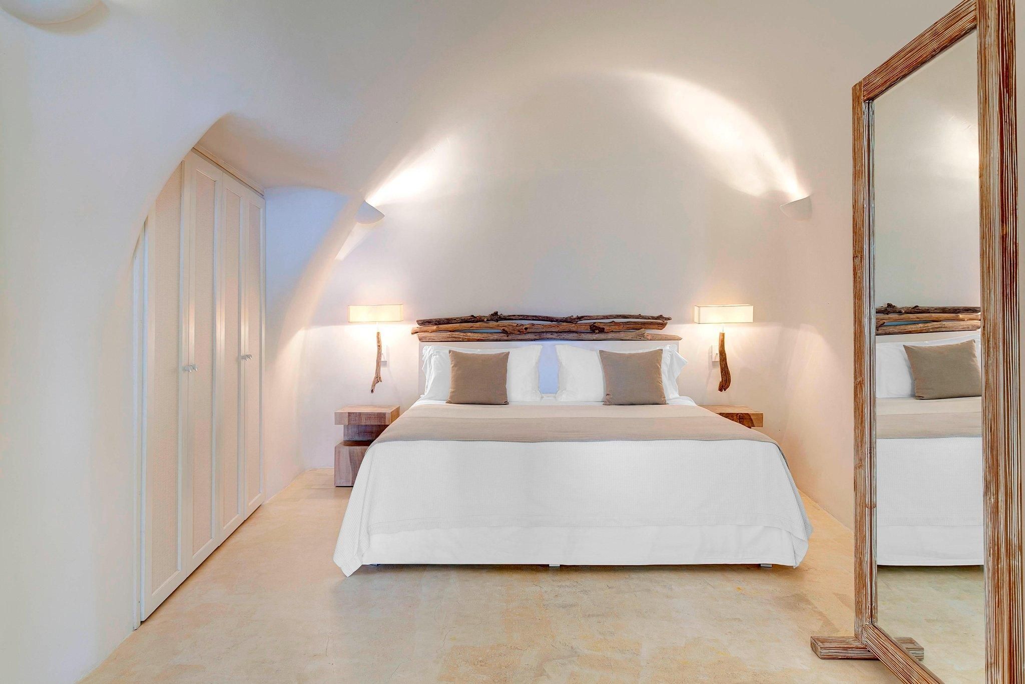 Vibrant Suite, 1 Bedroom Junior Suite, 1 Queen, Caldera View, Sea View