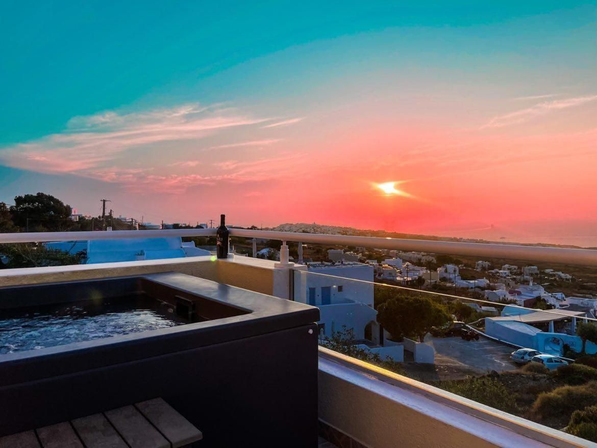Apartment - Split Level with Outdoor Hot Tub