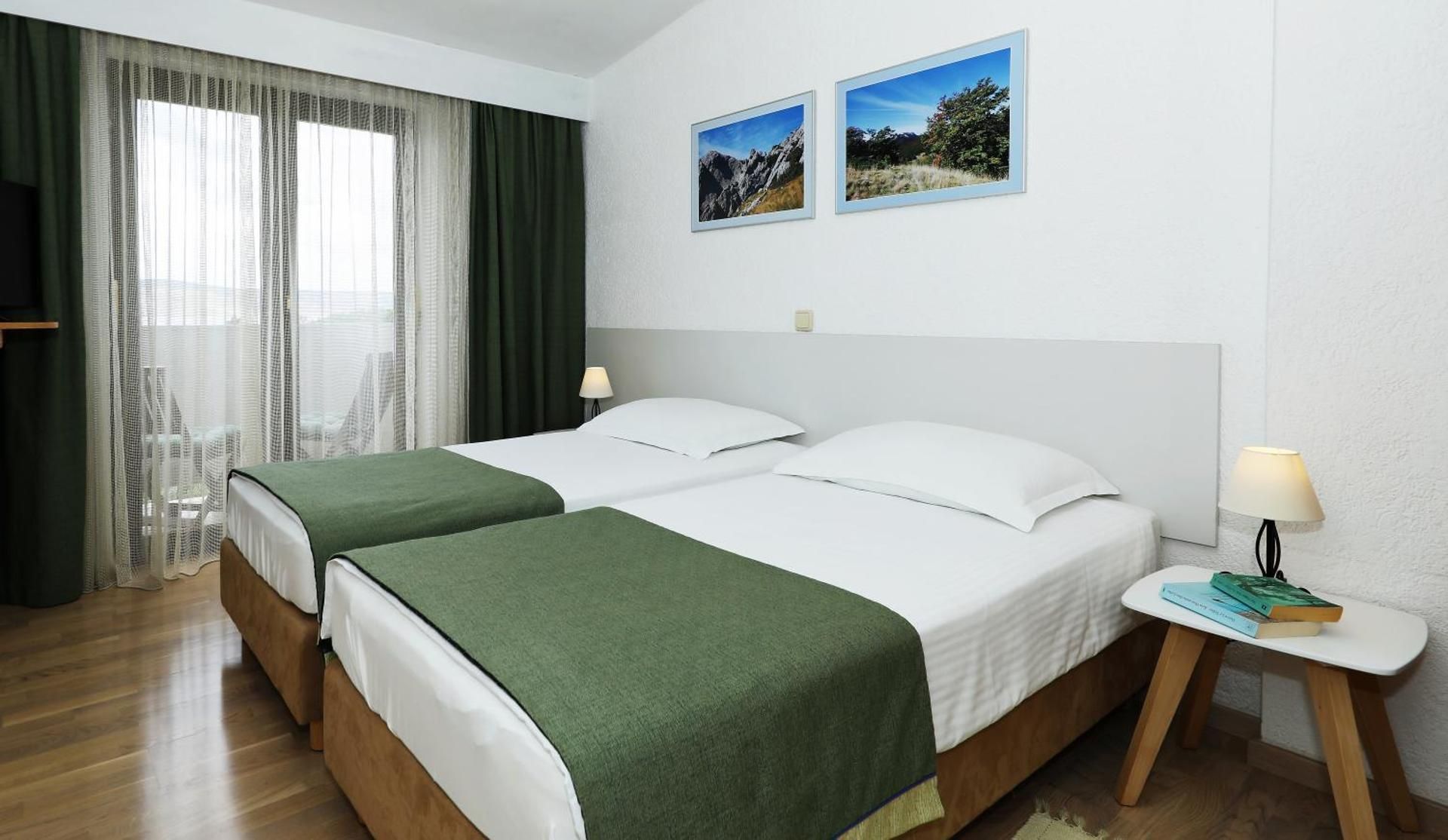 Double or Twin Room with Balcony and Sea View