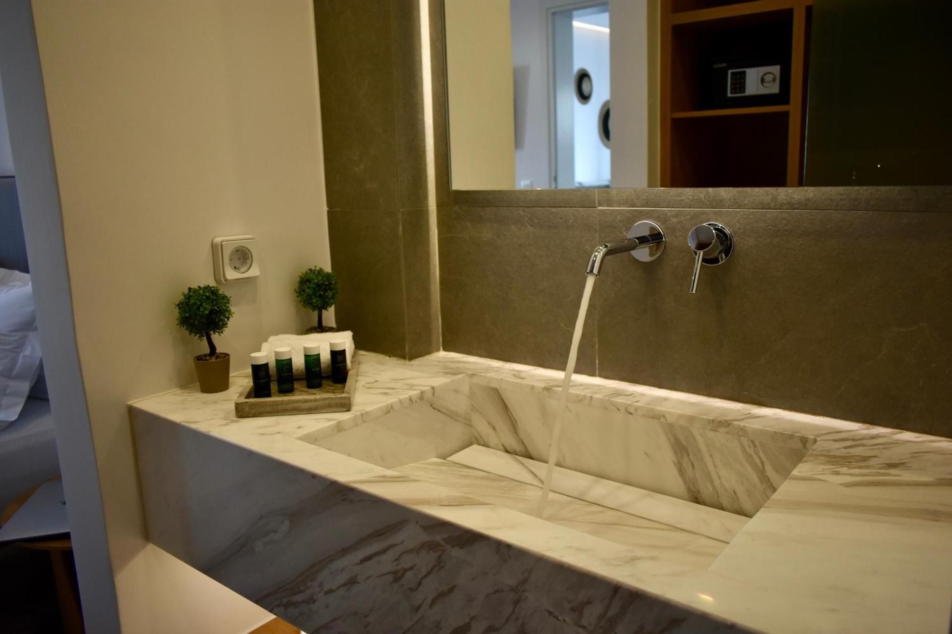 Deluxe Villa with Private Pool and Sea View