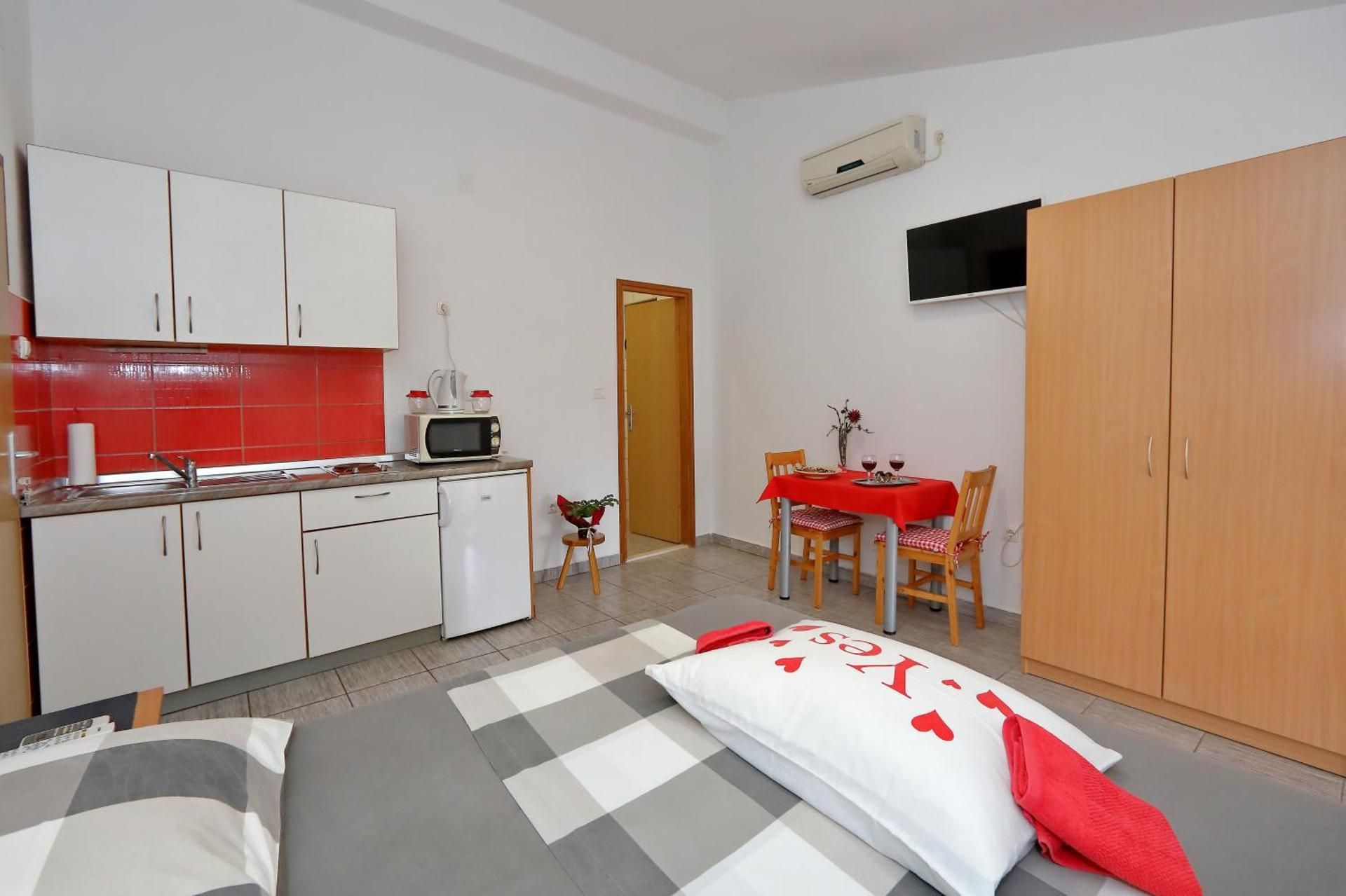 Studio with Terrace