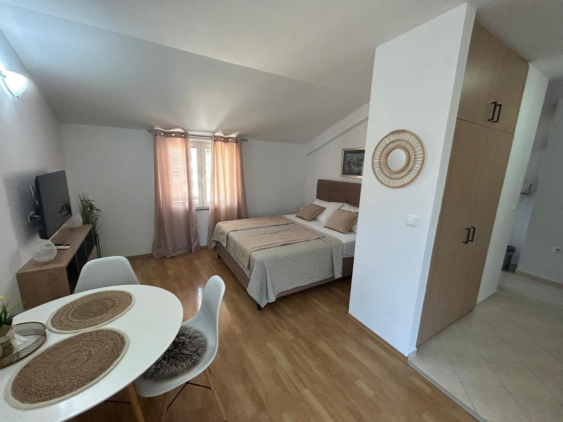 Studio Apartment with Sea View