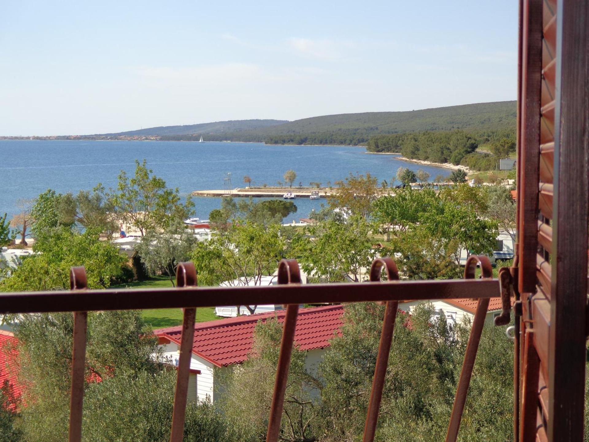 Standard Triple Room with Sea View