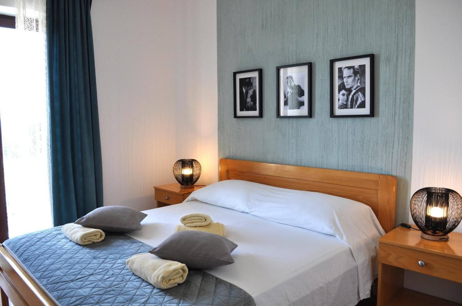 Standard Triple Room with Sea View