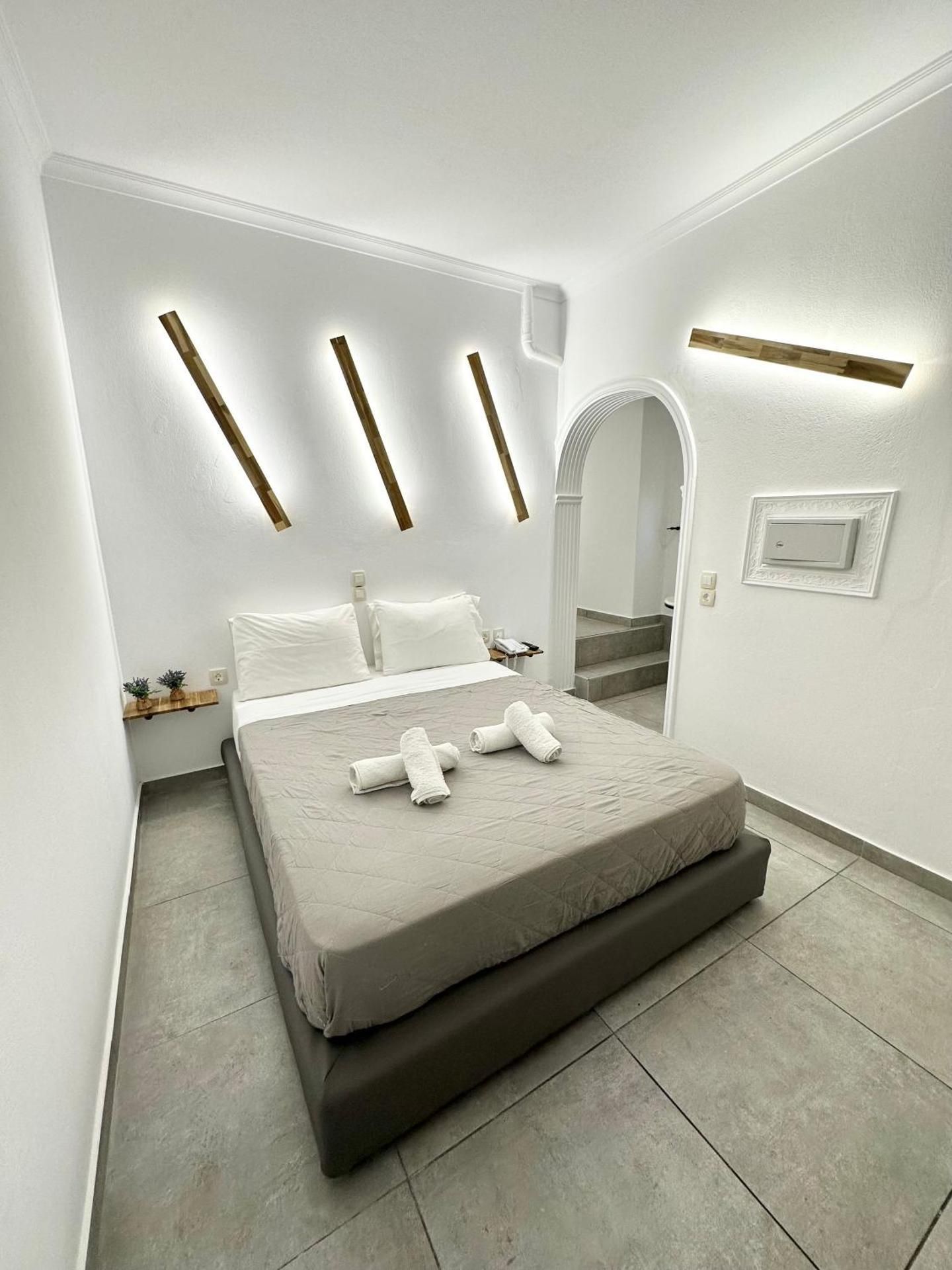 Studio (2 Adults)