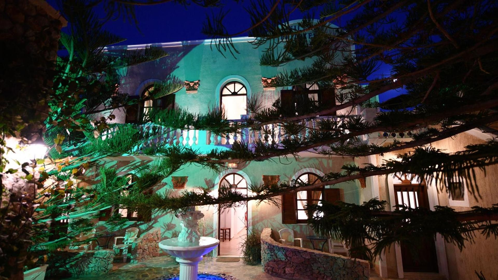 Philoxenia Hotel & Studios