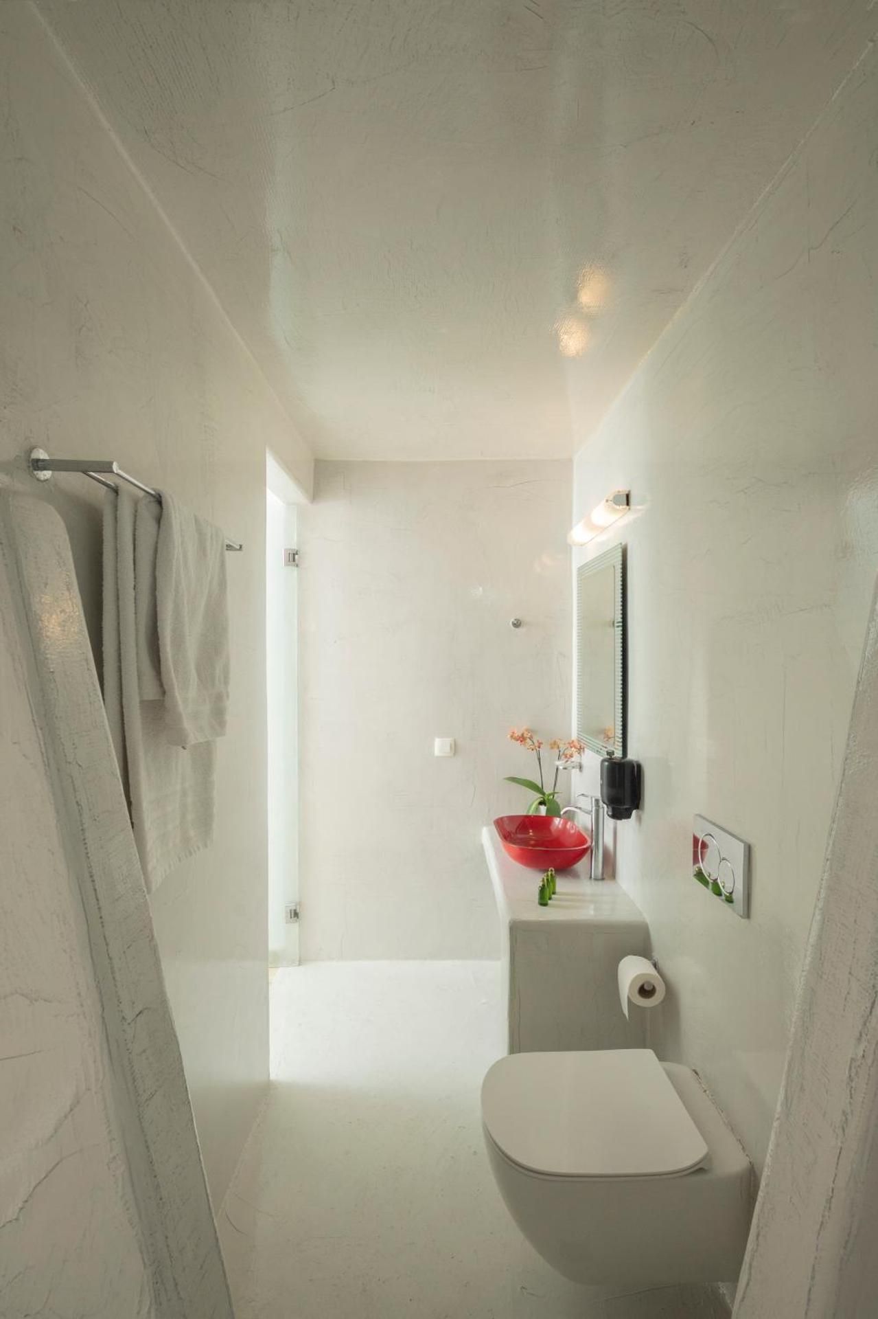One-Bedroom Apartment with Hot Tub