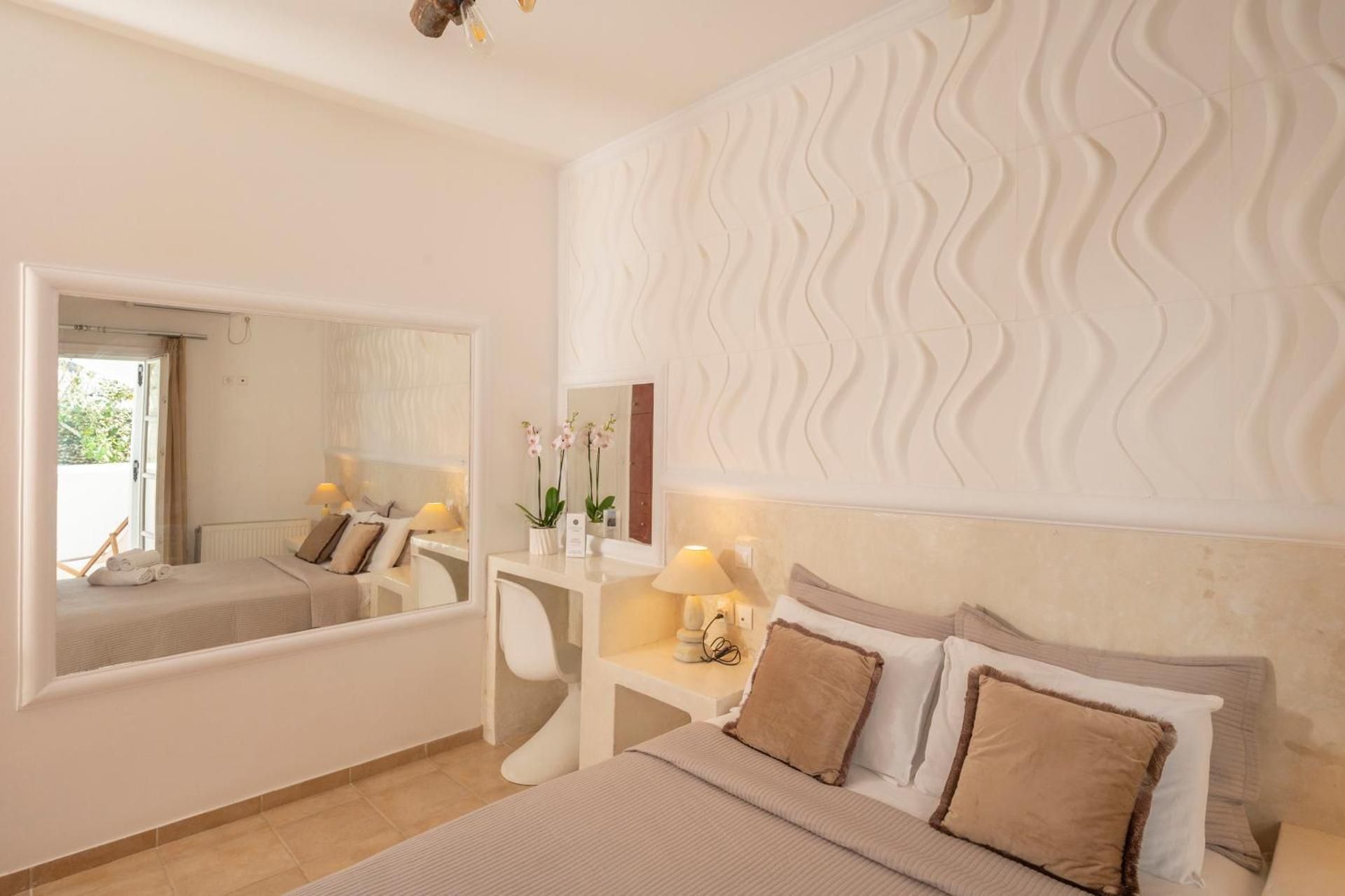 Two-Bedroom Apartment with Hot Tub