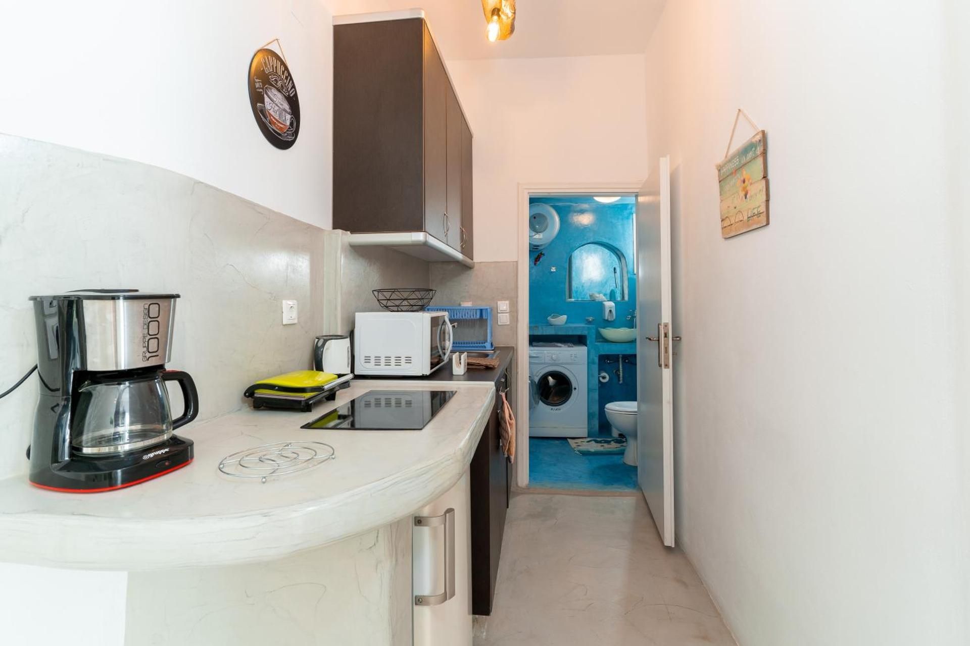 Studio with Hot Tub (3 Adults)