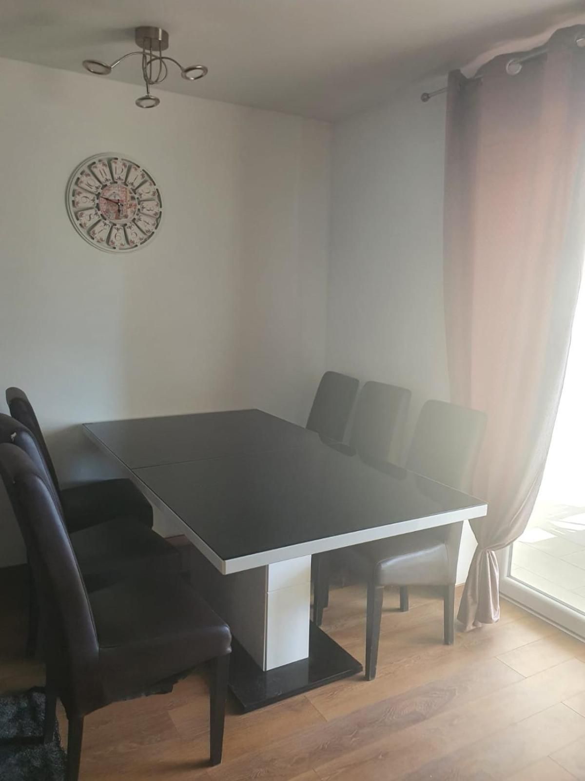 Muring Apartments