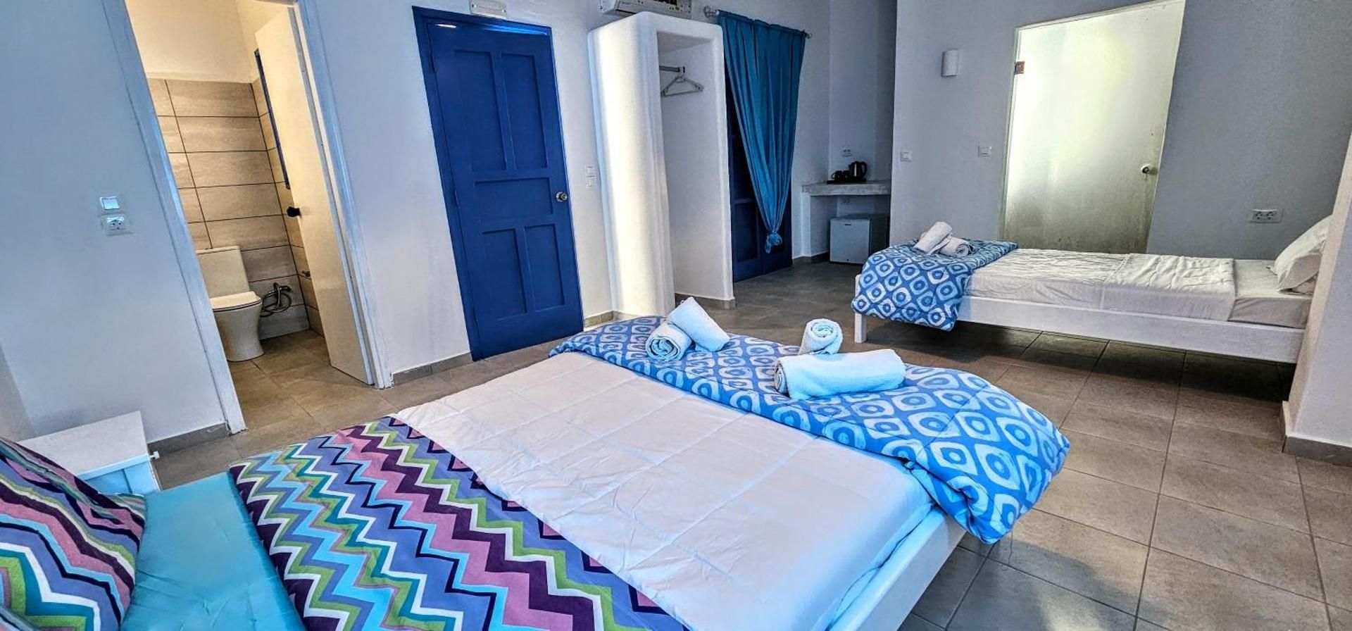Economy Triple Room