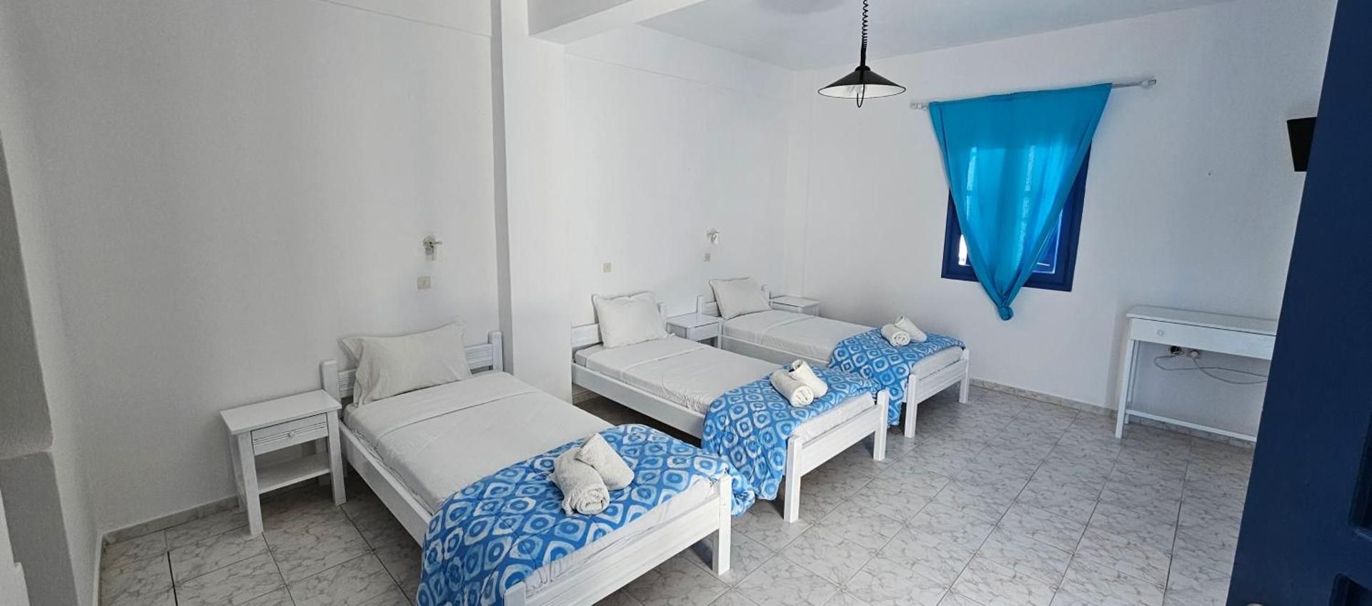 Economy Triple Room