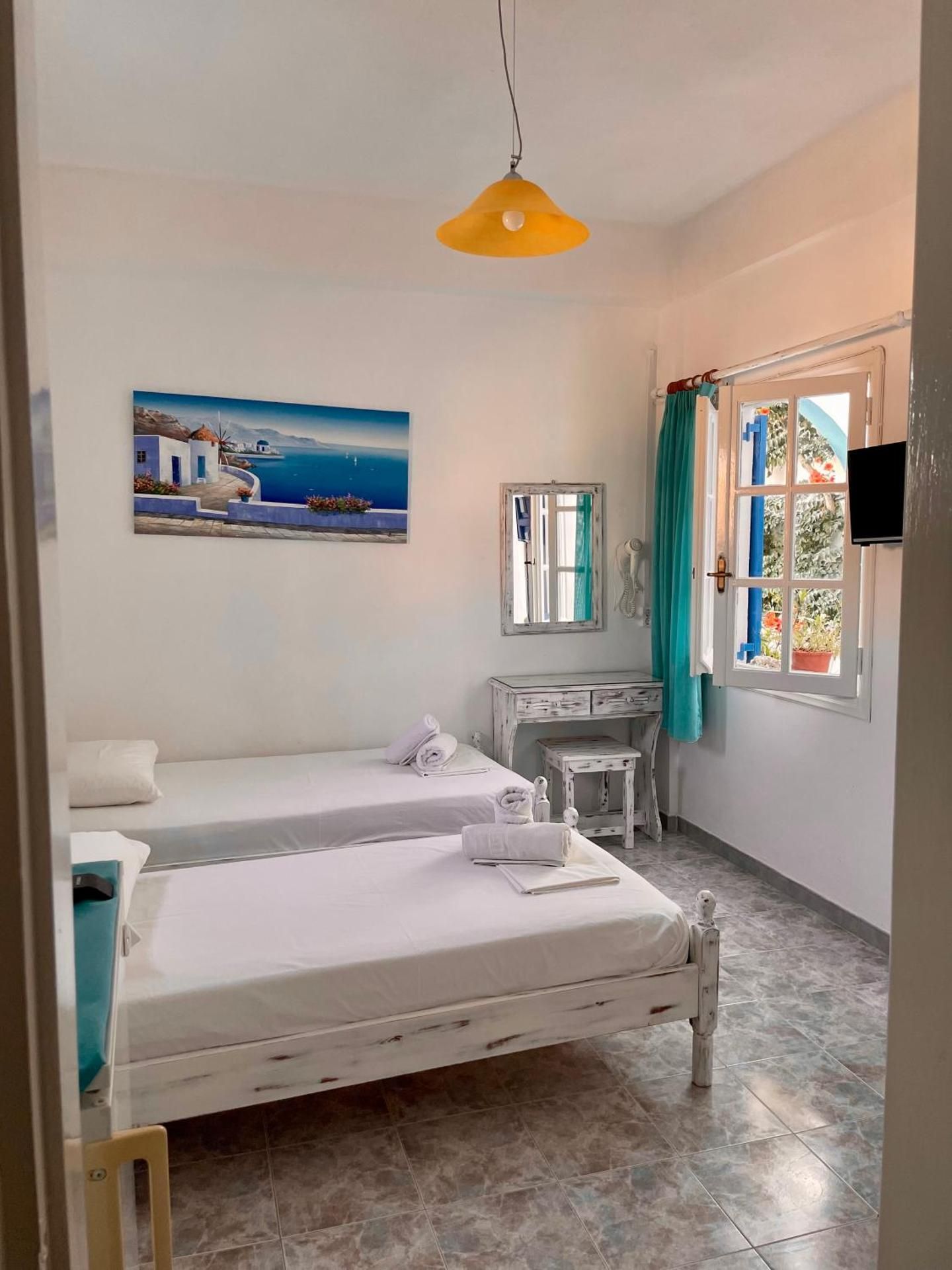 Anna Maria Rooms Santorini Standard Twin Room 3