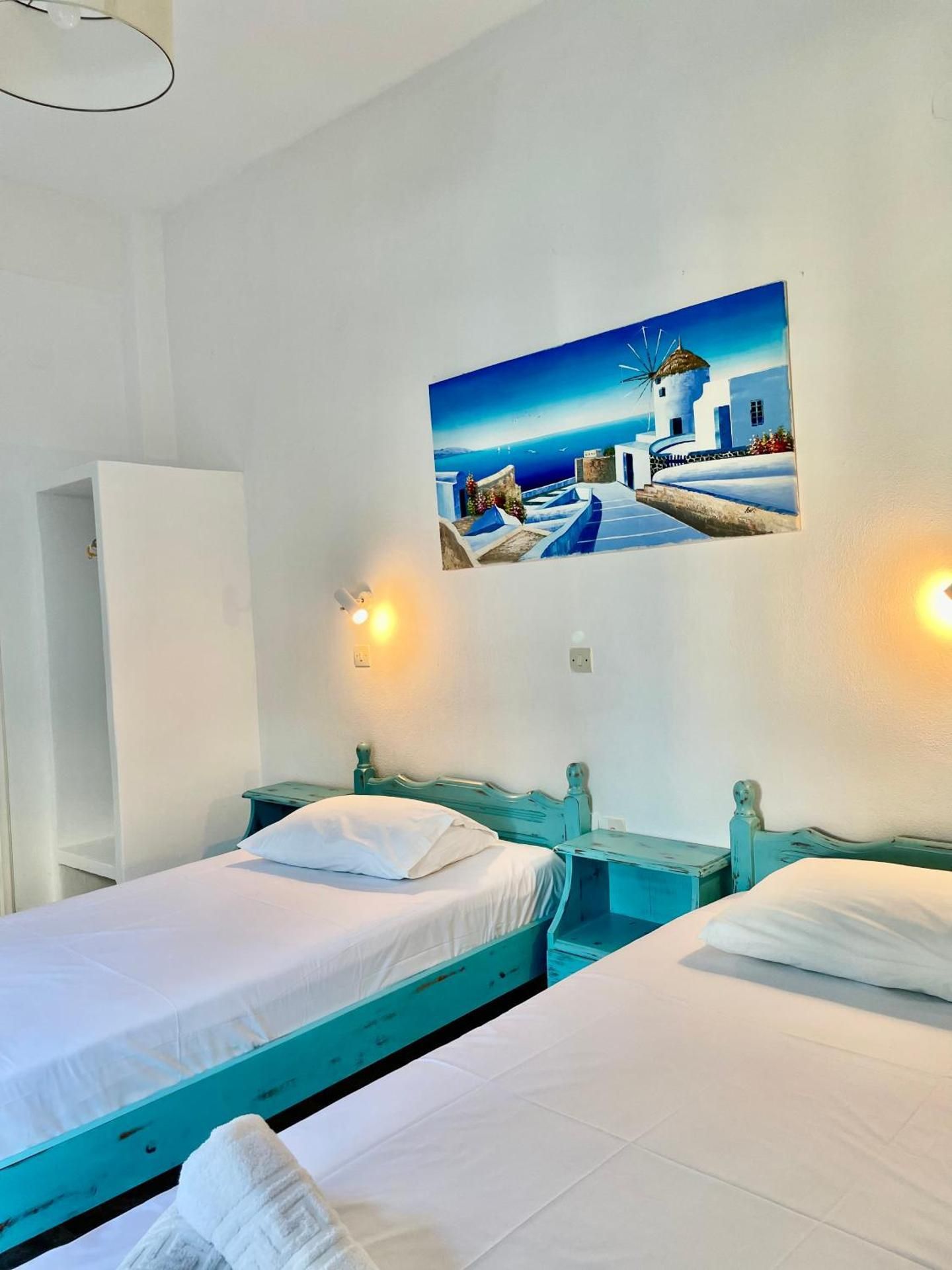Anna Maria Rooms Santorini Standard Twin Room