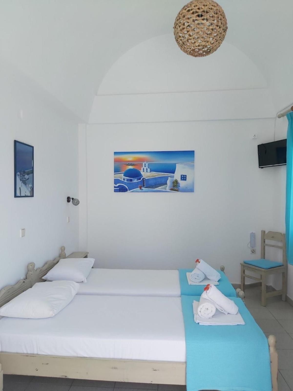Anna Maria Rooms Santorini Standard Twin Room with Mountain View