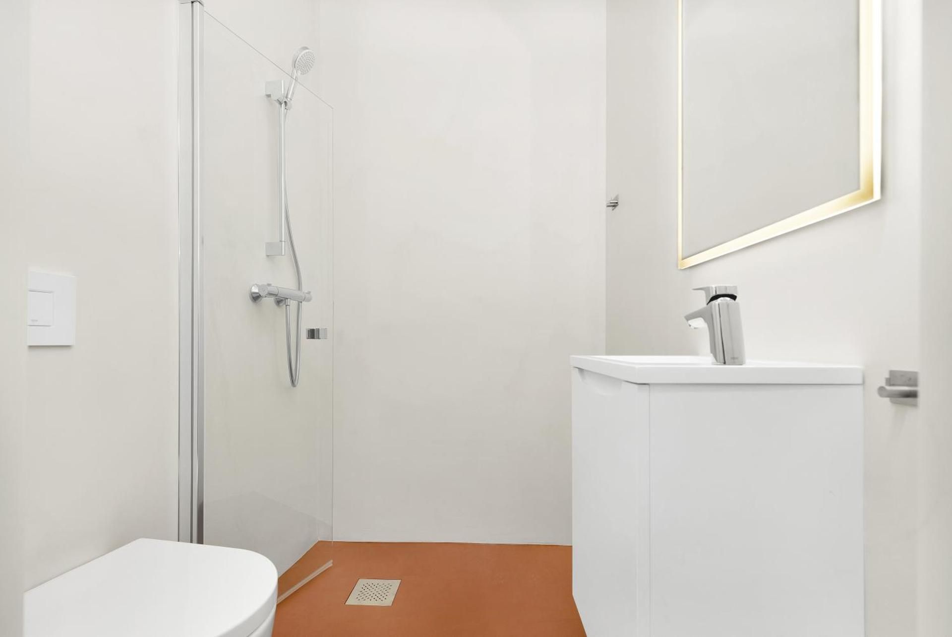Single Room With Private Bathroom