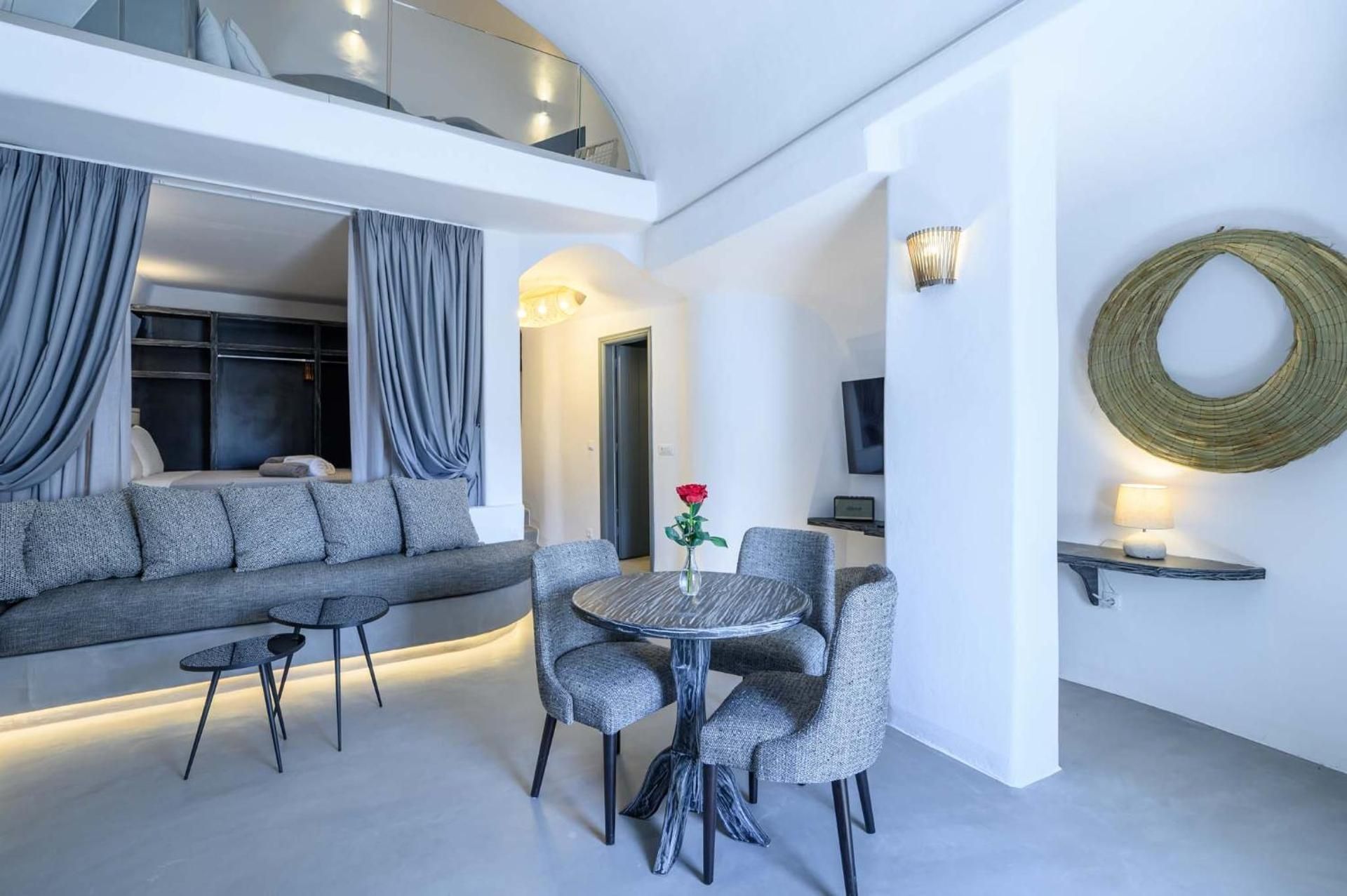 Superior Two-Bedroom Sea View Villa with Cave Pool - Petra