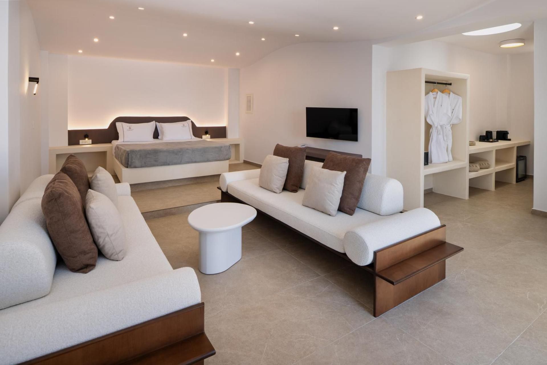 Aelia Suite Sea View with Heated Jet Pool