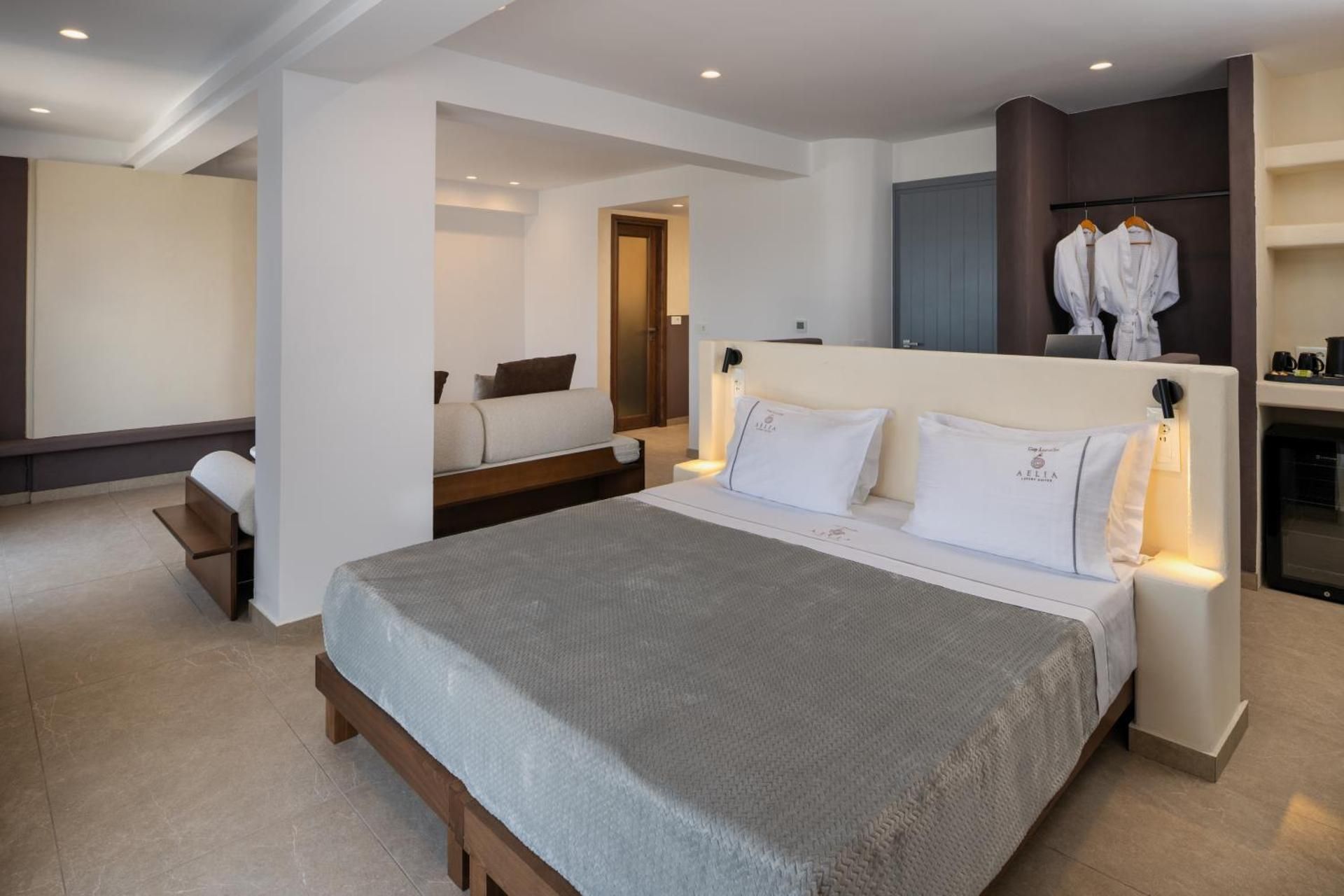 Grande Suite Sea View with Heated Jacuzzi