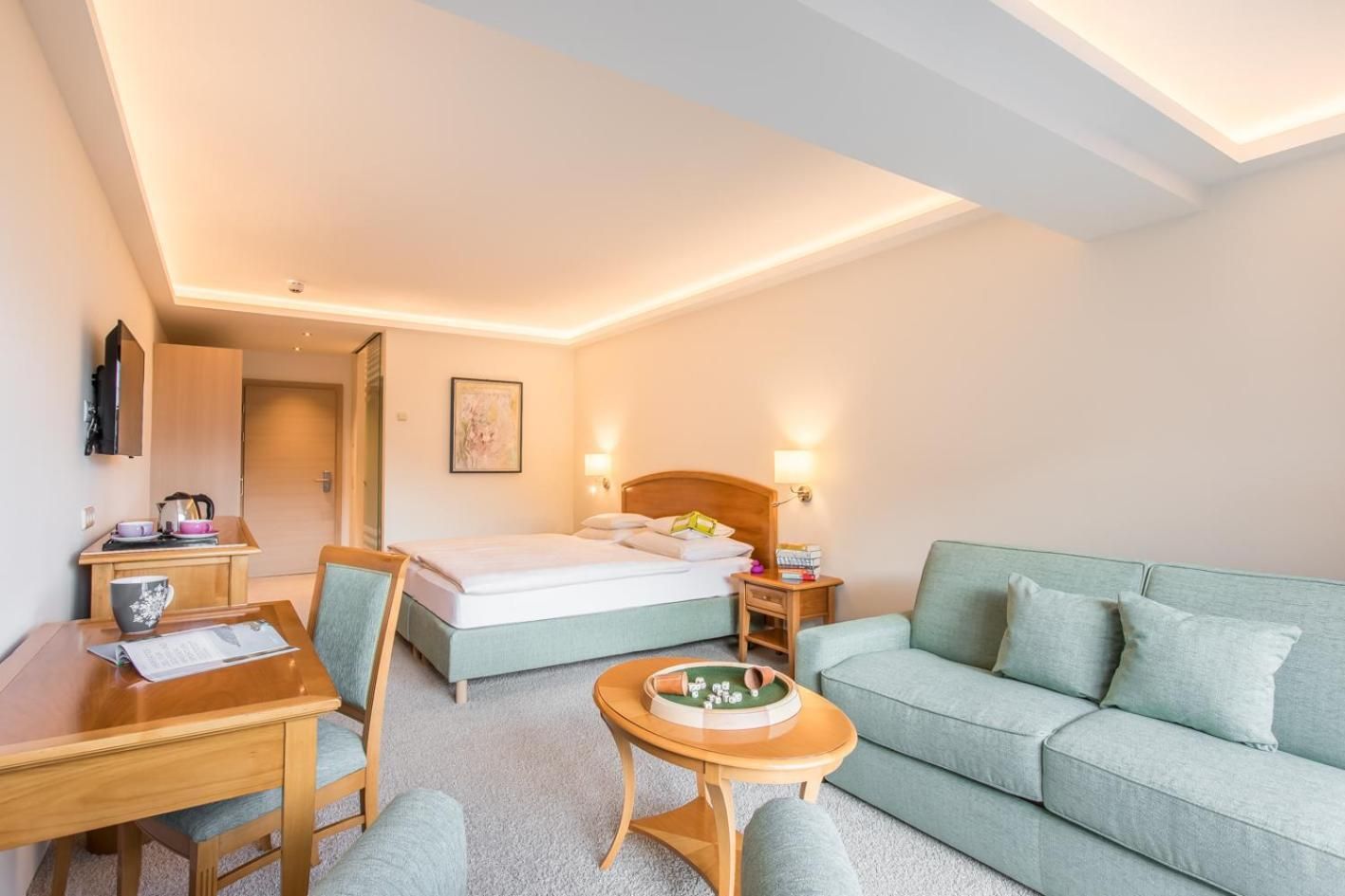 Deluxe Family Room