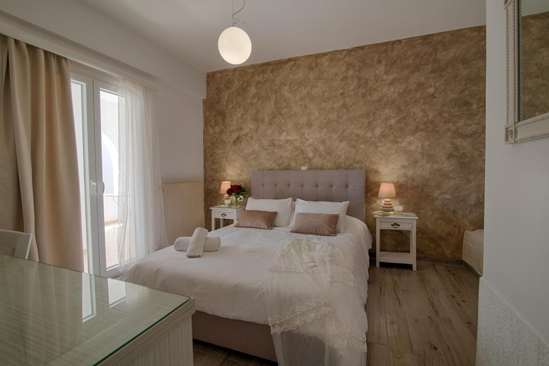 Apartment with Mountain View