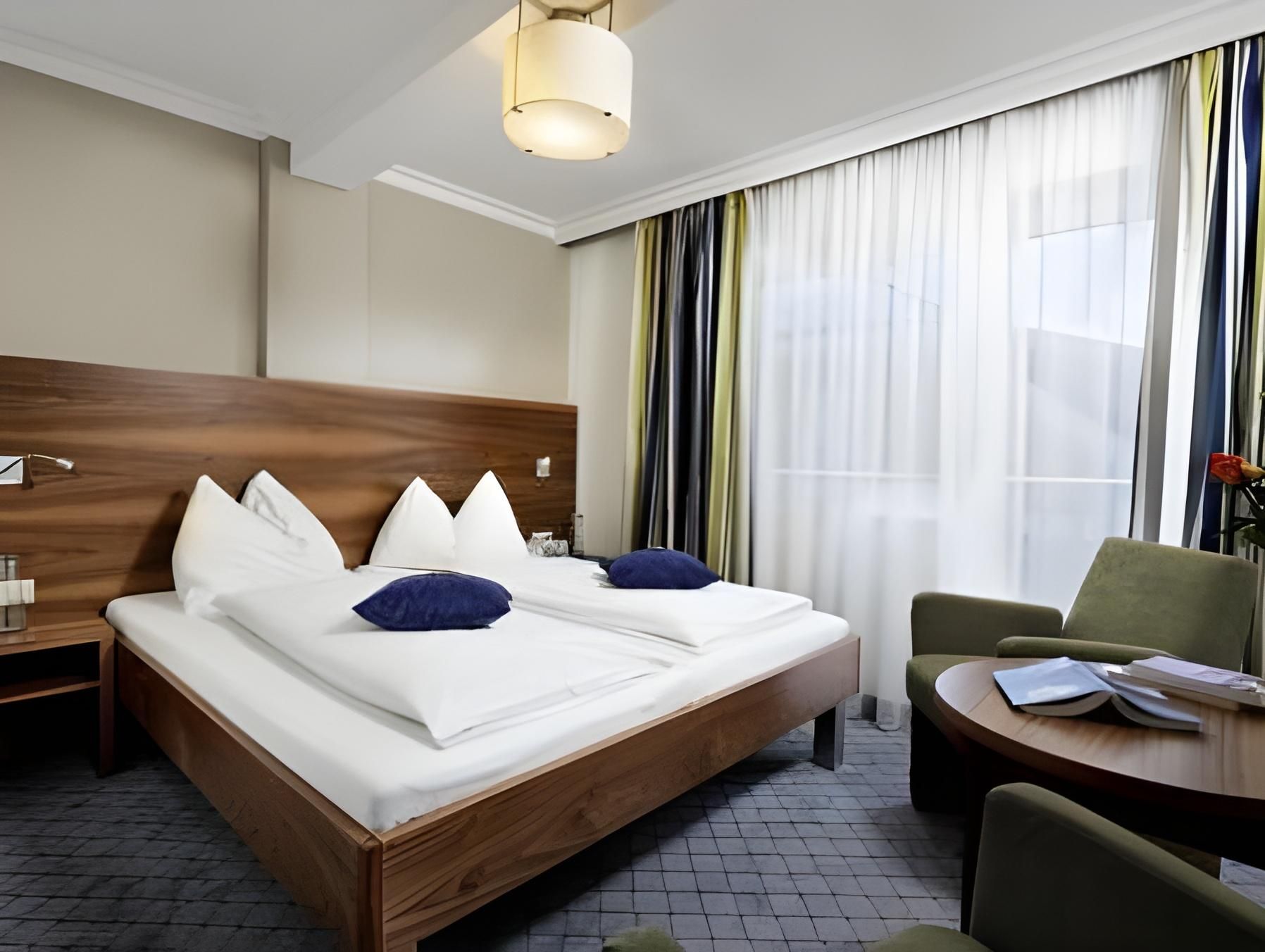 Deluxe Double Room with Balcony and Electric Fireplace