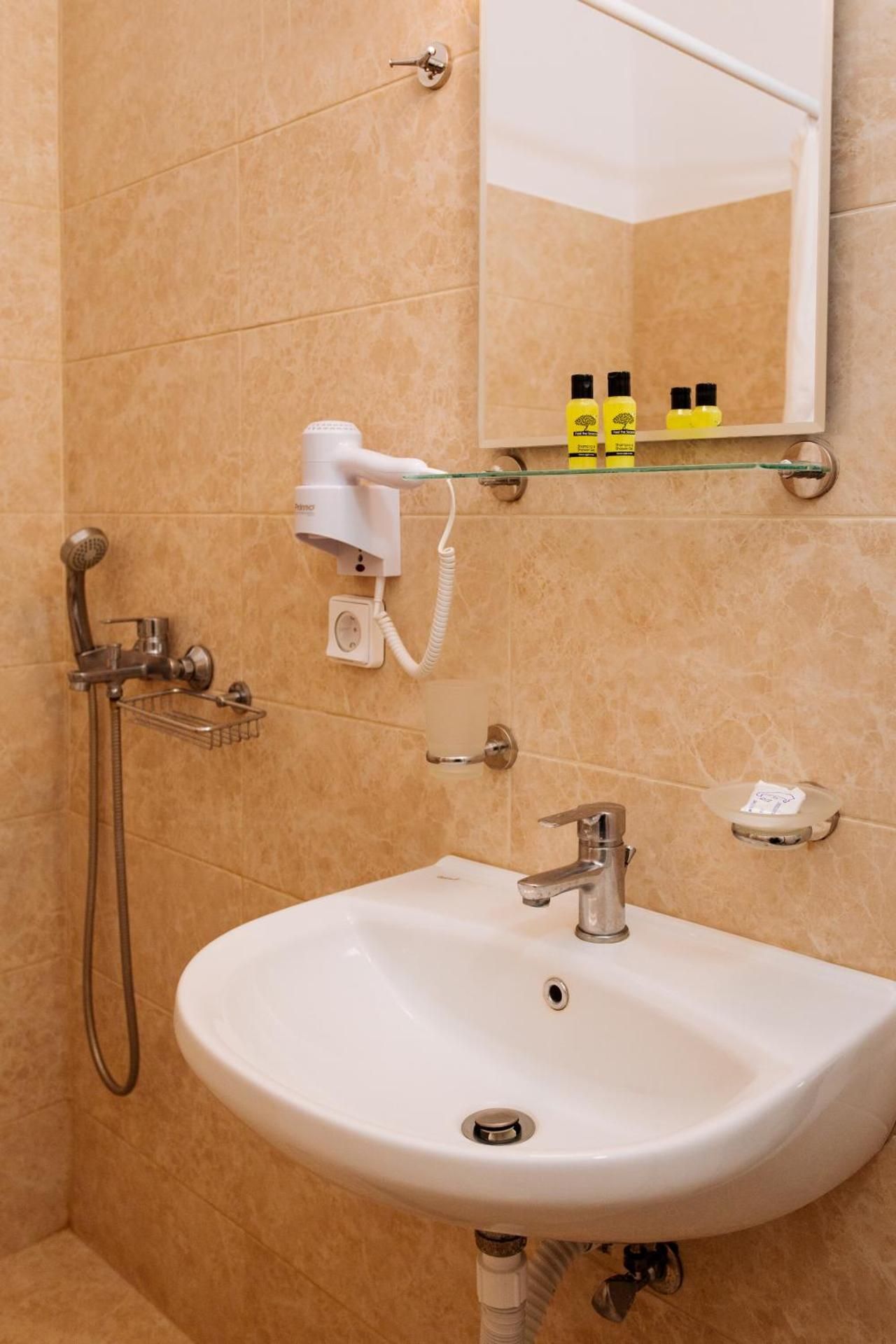 Nikos Hotel Standard Double or Twin Room 3