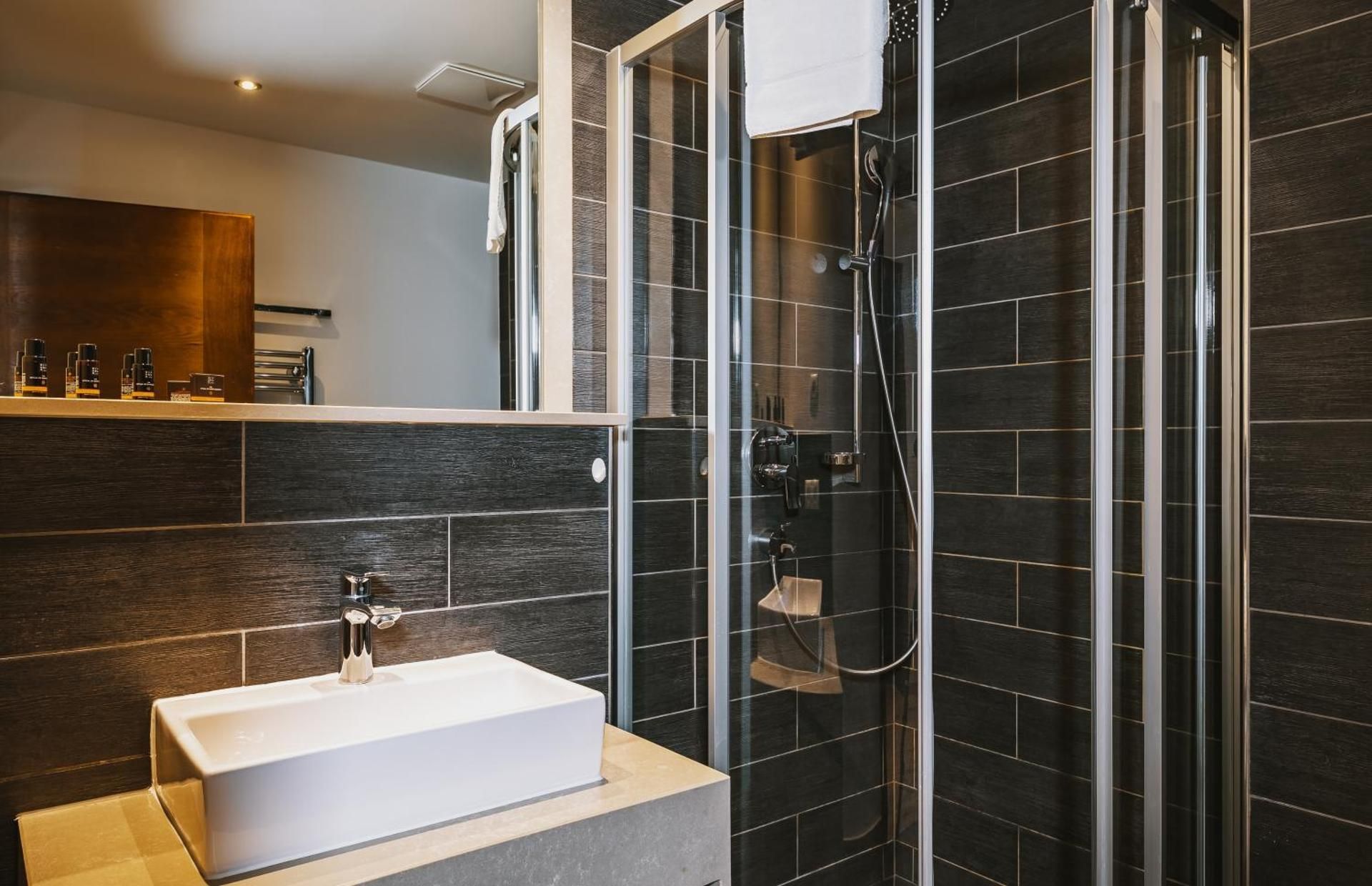 2 Bedroom Suite