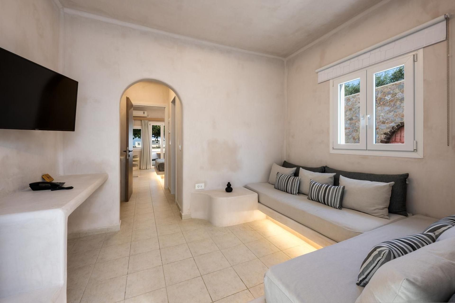 Elegant family suite pool view