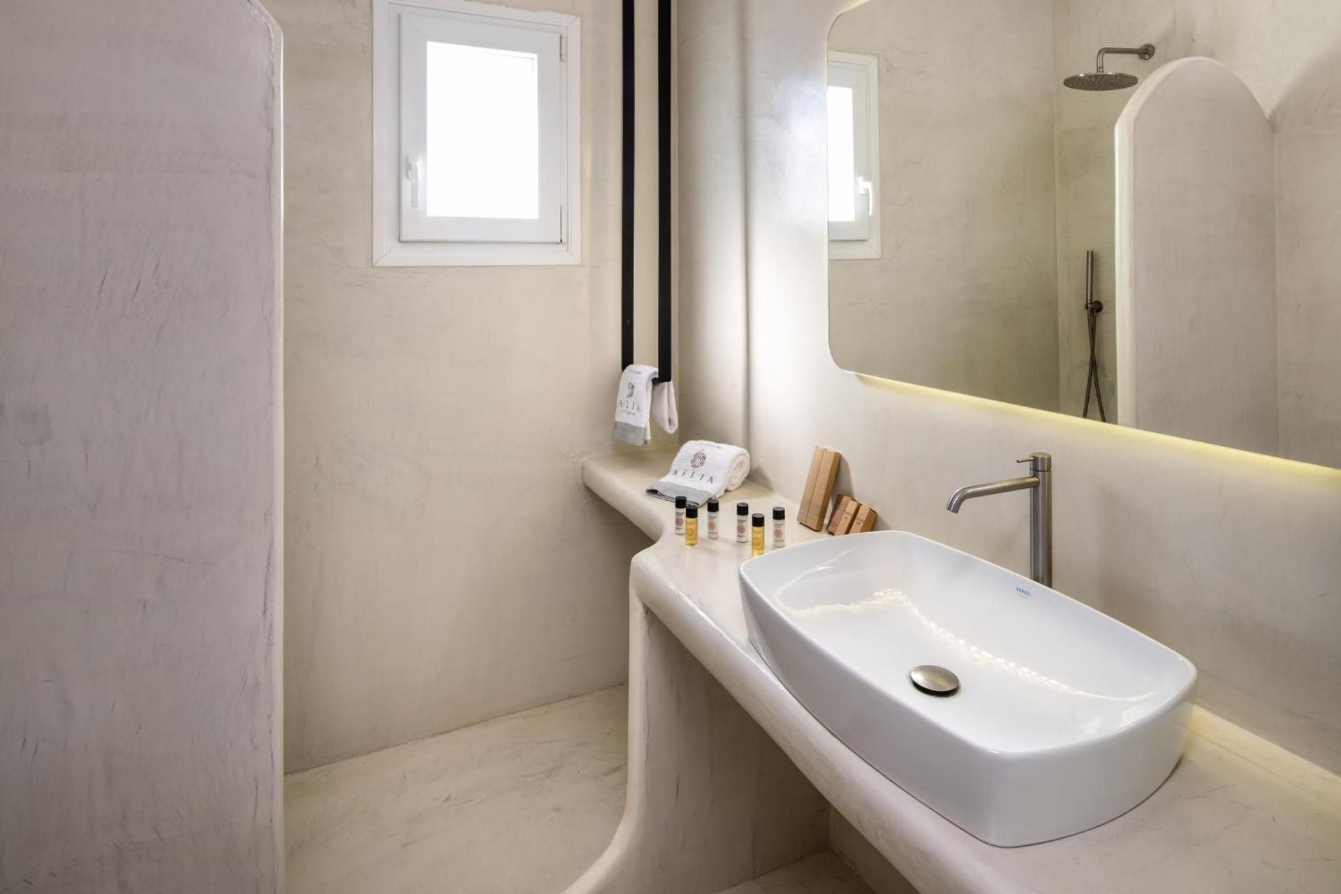 Aelia Luxury Suites Santorini Junior Suite with Sea View 3