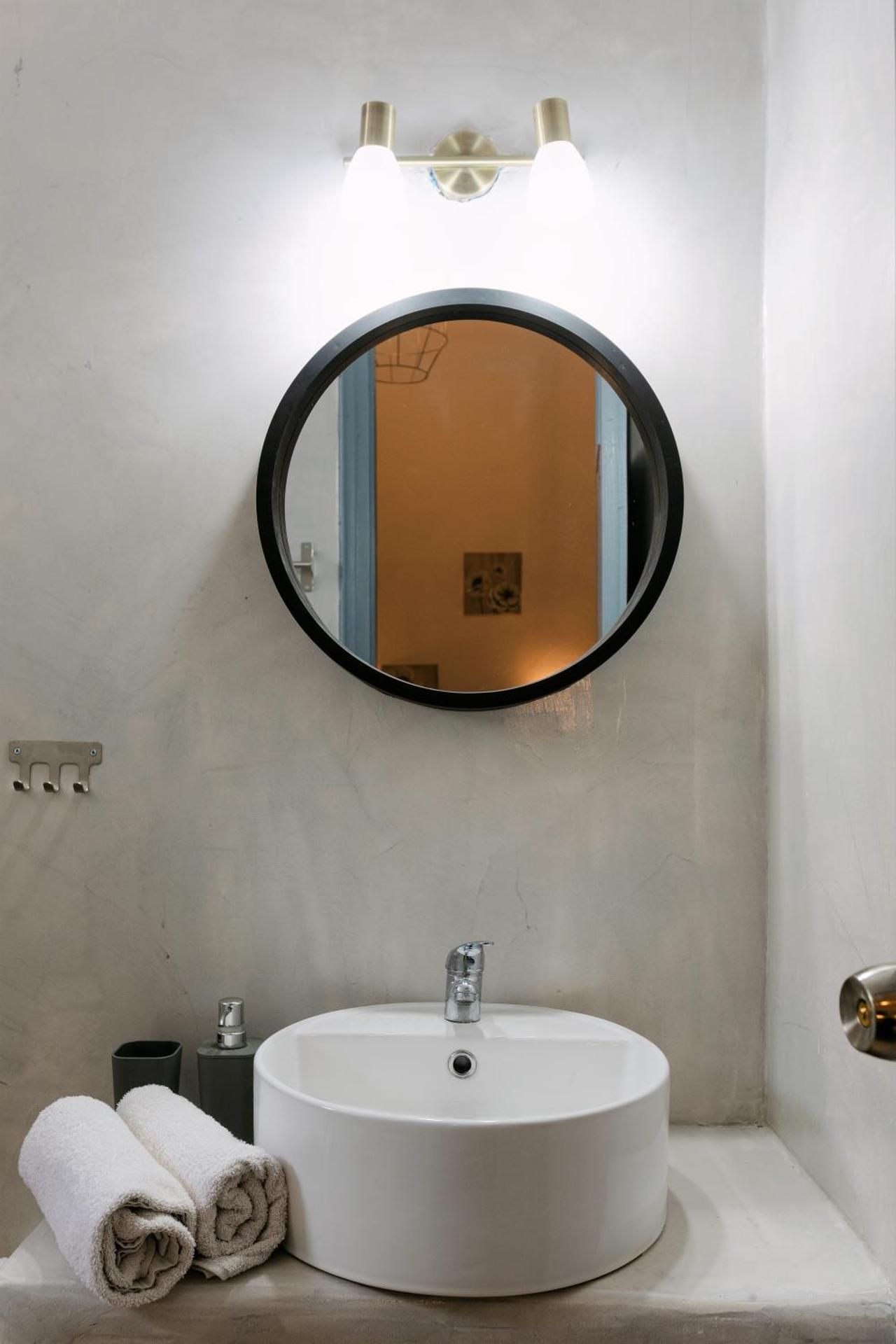 Seven Grapes - Karterados Standard Twin Room 3