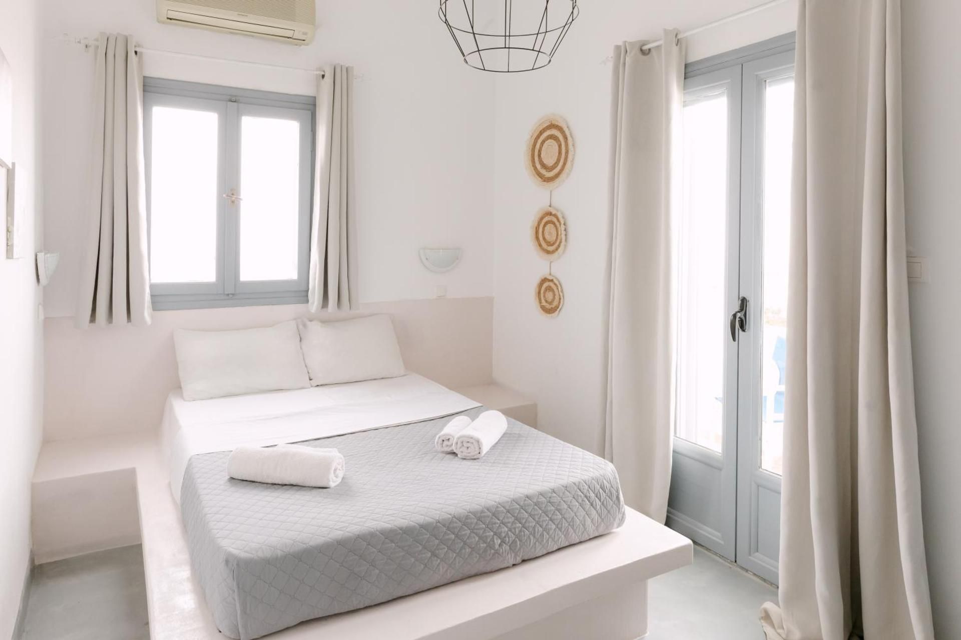 Seven Grapes - Karterados Standard Double Room 2