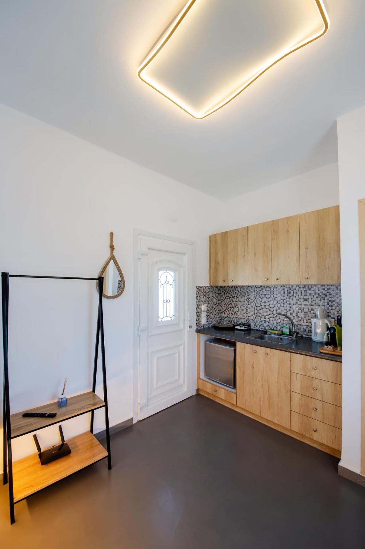 One-Bedroom Apartment with Rooftop Spa Bath