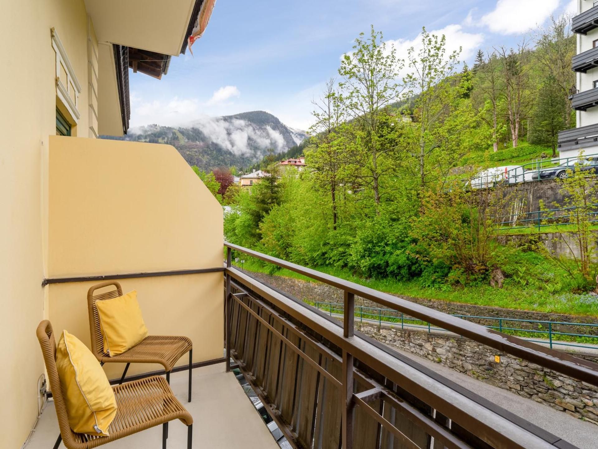 Twin Room with Balcony