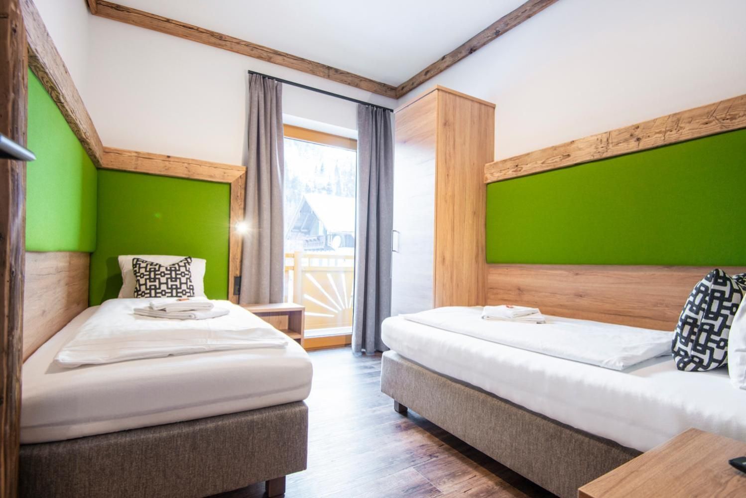 DELUXE APARTMENT